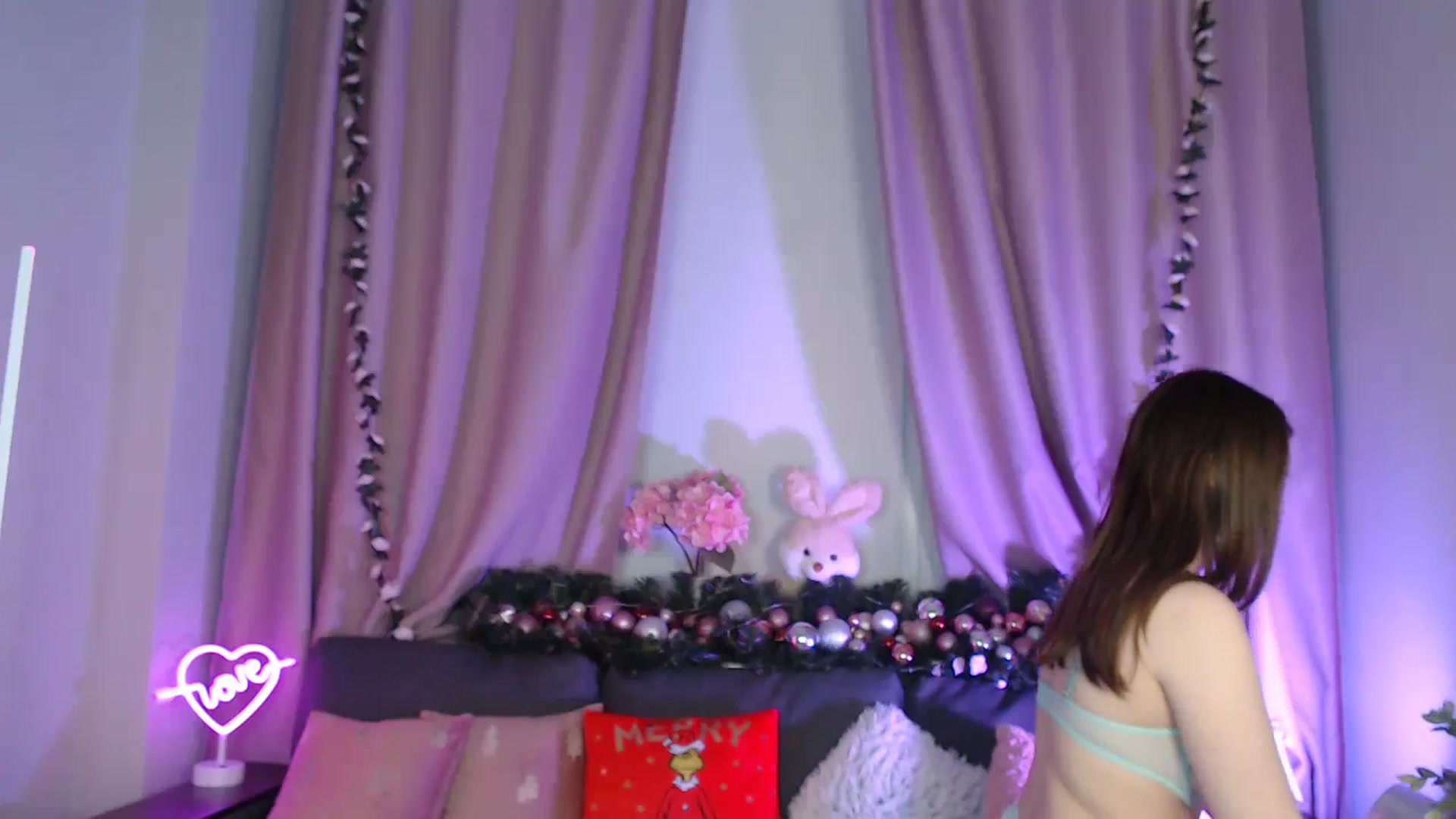 Gallery image thumbnail from LaneyGrey's myfreecams stream on, 12/21/2024, 13:59 image 3 of 20