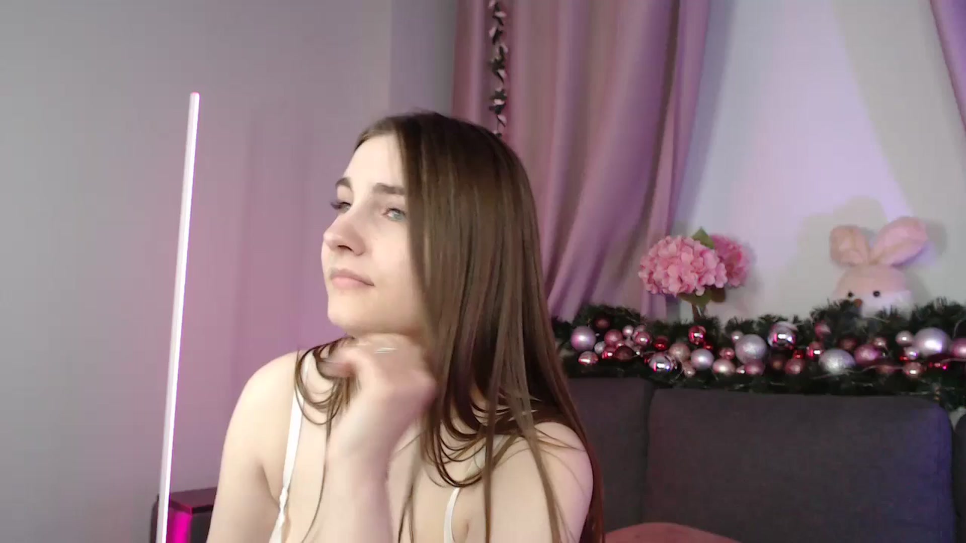 Gallery image thumbnail from LaneyGrey's myfreecams stream on, 12/22/2024, 14:57 image 13 of 20