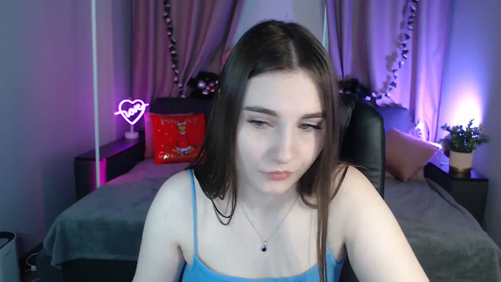 Gallery image thumbnail from LaneyGrey's myfreecams stream on, 12/23/2024, 10:19 image 20 of 20
