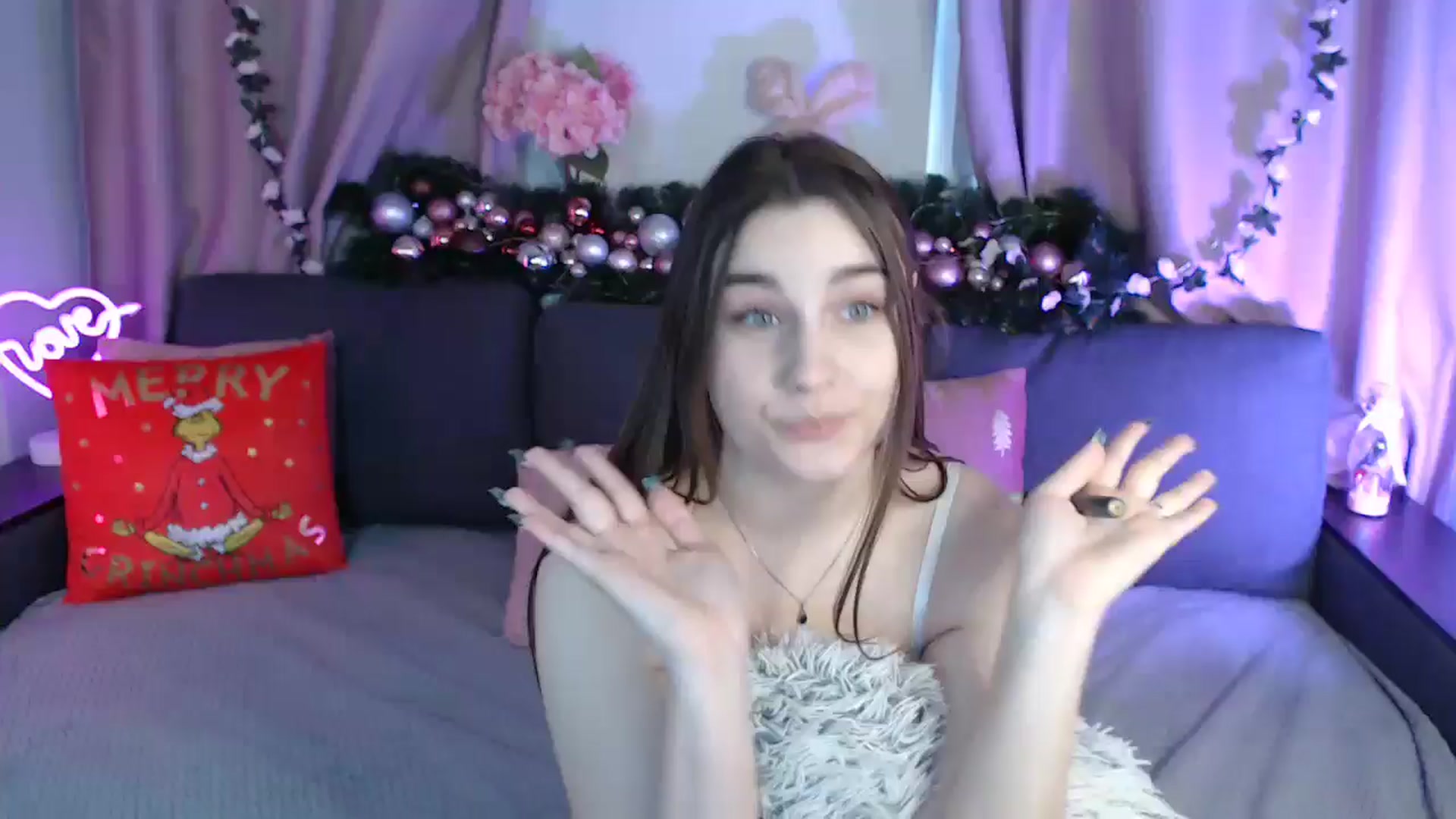 Gallery image thumbnail from LaneyGrey's myfreecams stream on, 12/24/2024, 14:00 image 1 of 20