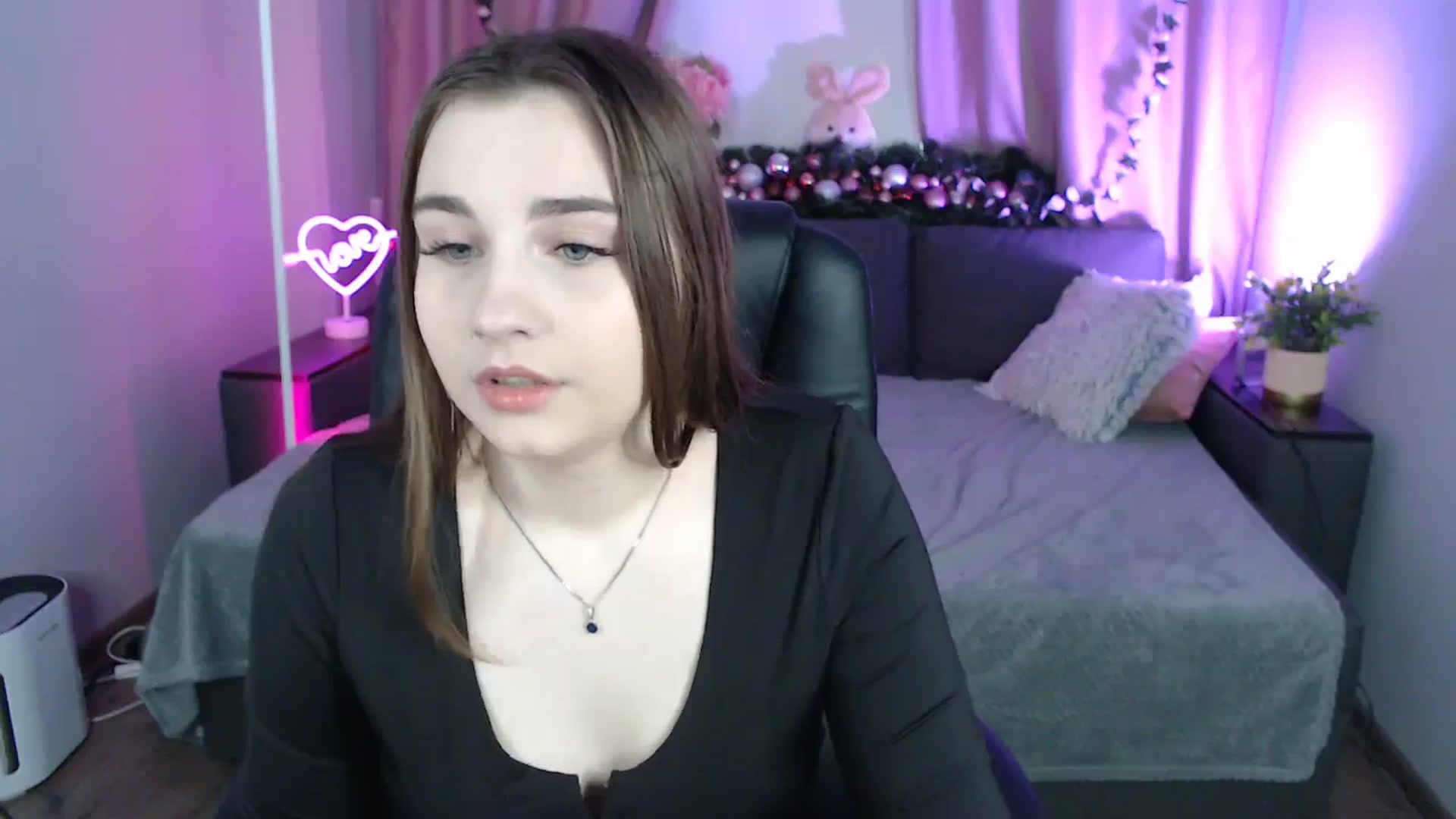 Gallery image thumbnail from LaneyGrey's myfreecams stream on, 01/05/2025, 09:28 image 2 of 20