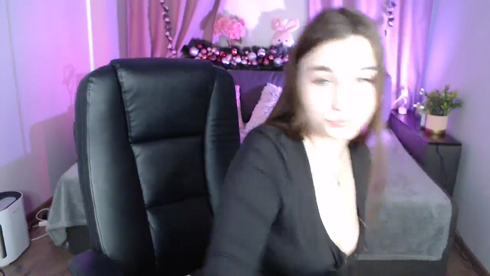 Gallery image thumbnail from LaneyGrey's myfreecams stream on, 01/05/2025, 09:43 image 7 of 20