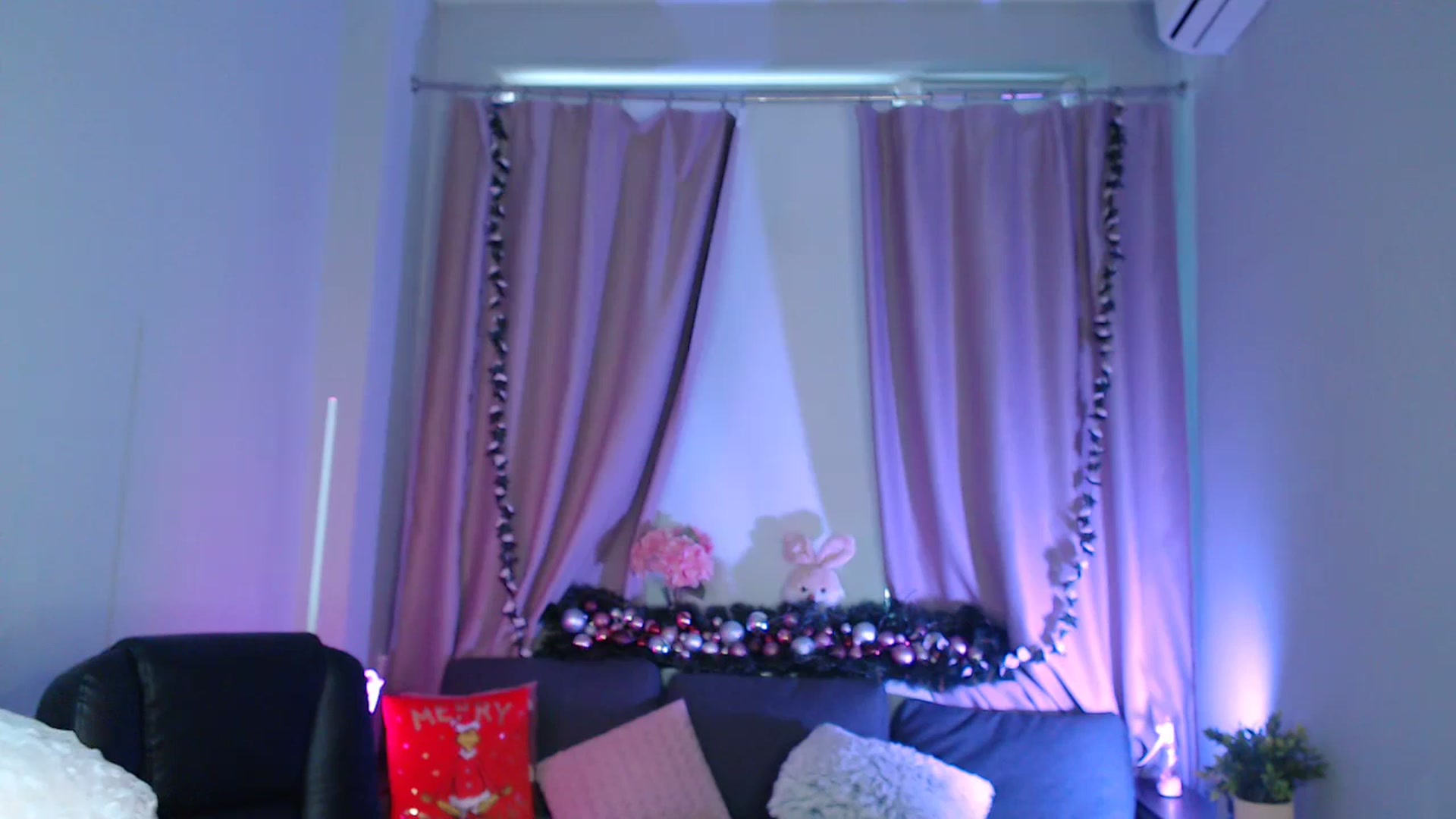 Gallery image thumbnail from LaneyGrey's myfreecams stream on, 01/07/2025, 10:02 image 12 of 20
