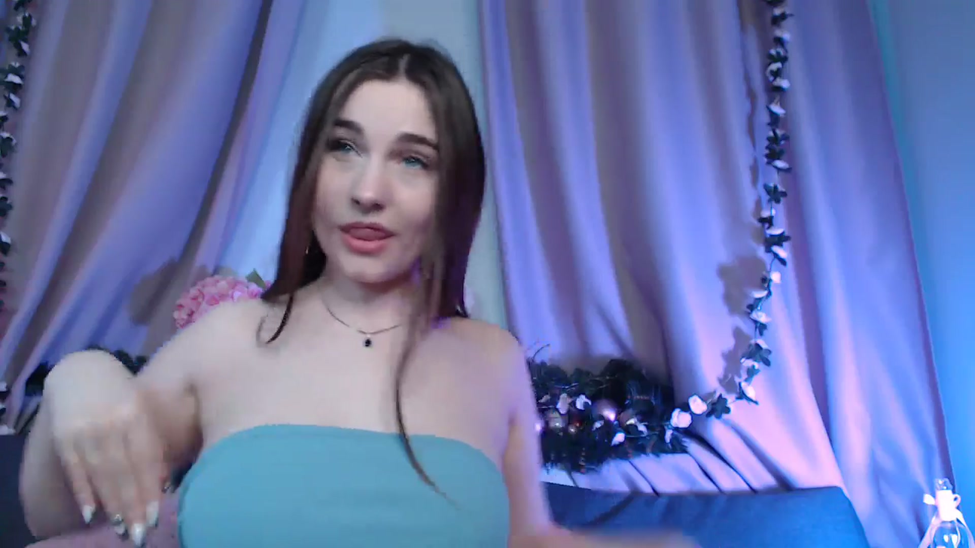 Gallery image thumbnail from LaneyGrey's myfreecams stream on, 01/07/2025, 10:51 image 10 of 20