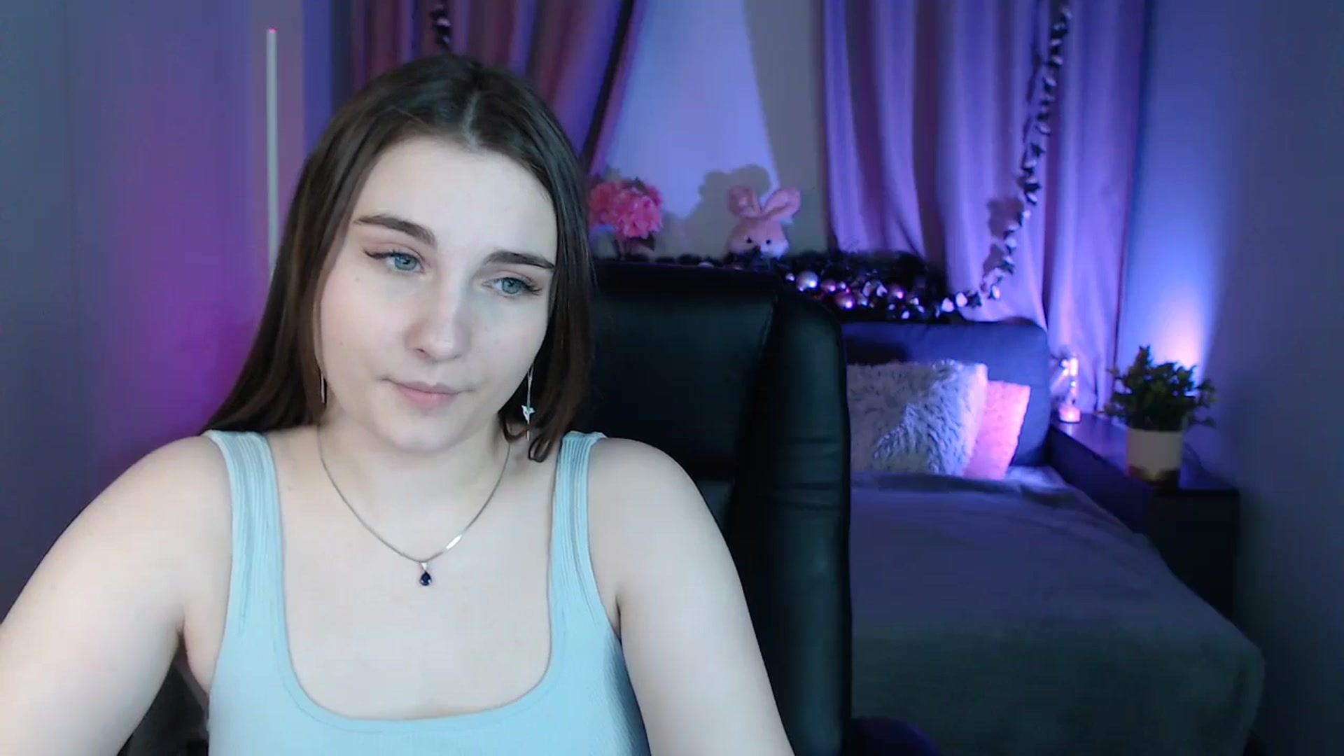 Gallery image thumbnail from LaneyGrey's myfreecams stream on, 01/08/2025, 14:51 image 10 of 20