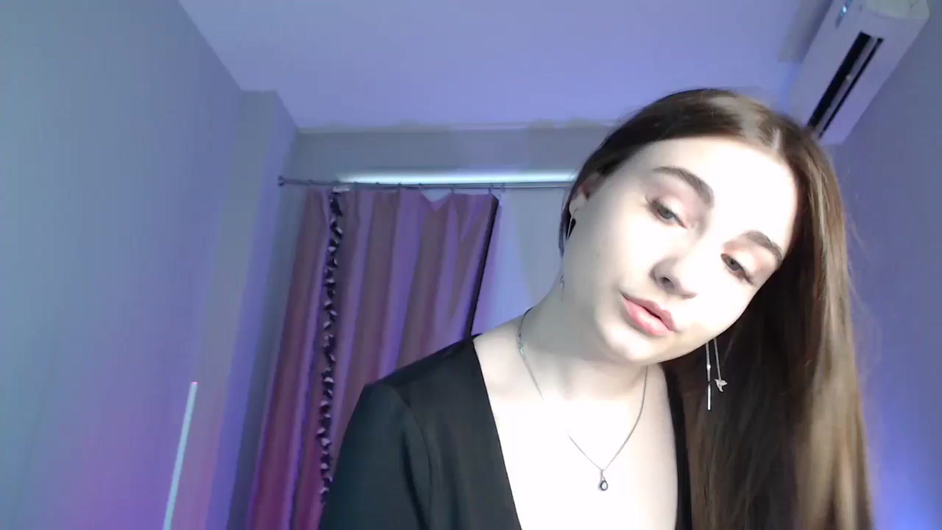 Gallery image thumbnail from LaneyGrey's myfreecams stream on, 01/10/2025, 09:26 image 1 of 20