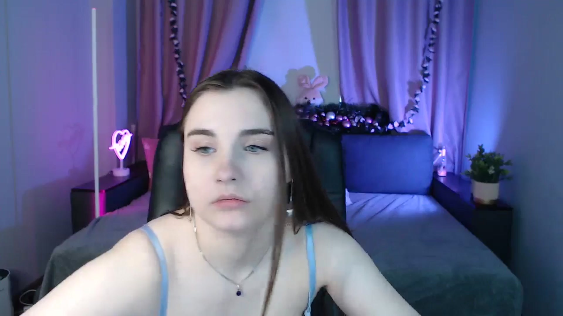 Gallery image thumbnail from LaneyGrey's myfreecams stream on, 01/15/2025, 12:37 image 11 of 20