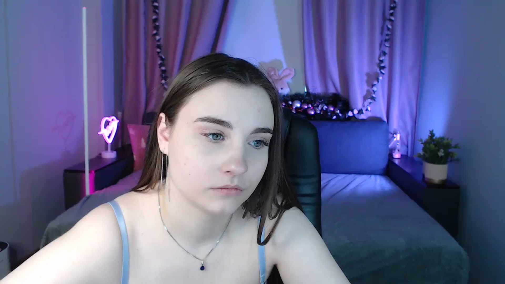 Gallery image thumbnail from LaneyGrey's myfreecams stream on, 01/15/2025, 12:37 image 14 of 20