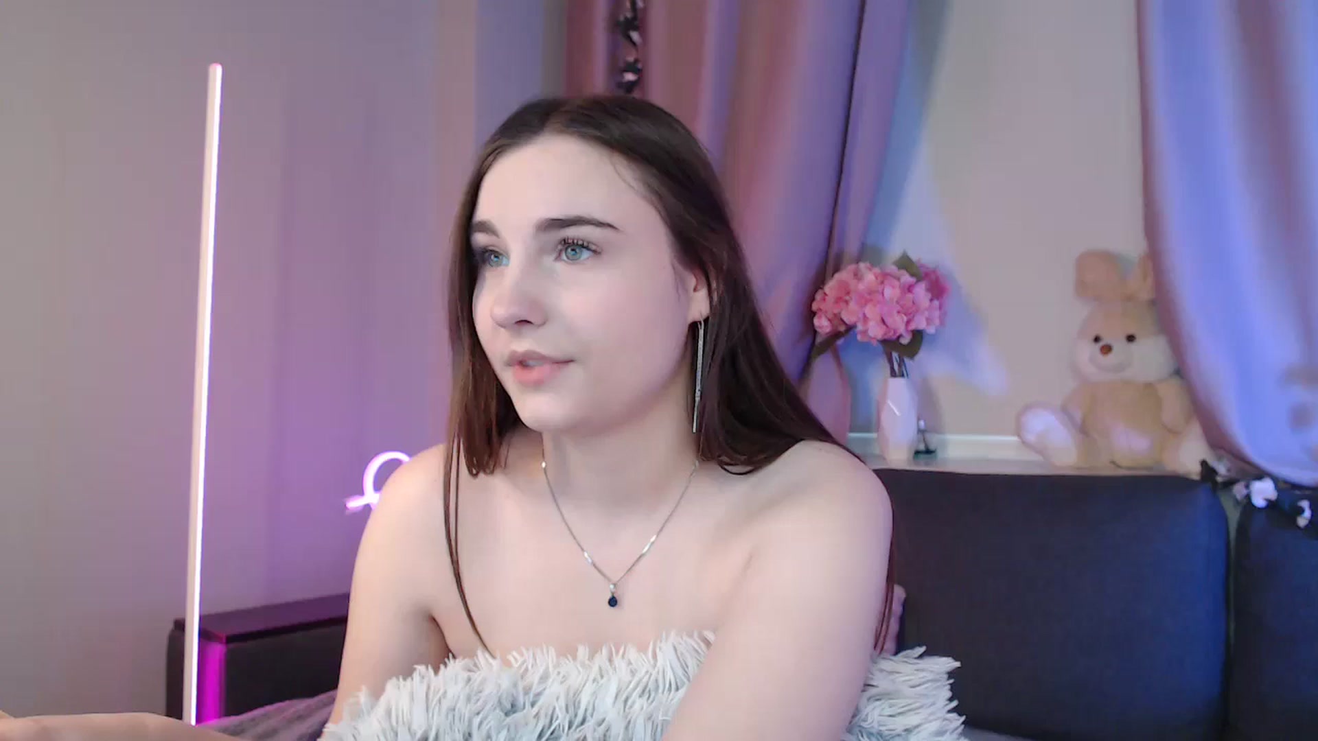 Gallery image thumbnail from LaneyGrey's myfreecams stream on, 01/18/2025, 10:47 image 16 of 20