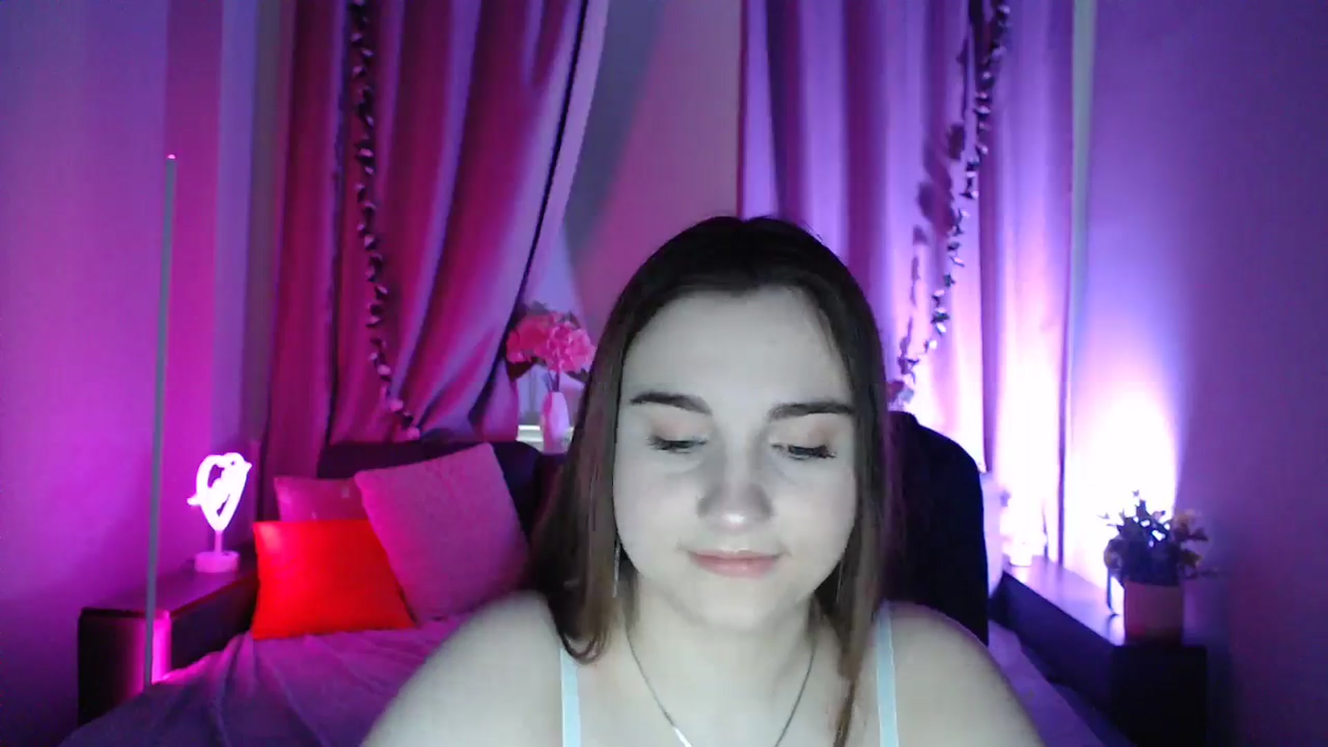 Gallery image thumbnail from LaneyGrey's myfreecams stream on, 01/19/2025, 10:00 image 20 of 20