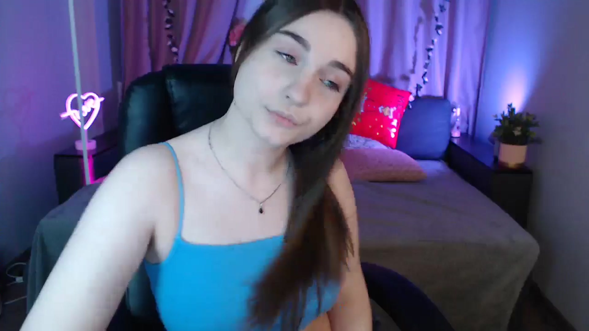 Gallery image thumbnail from LaneyGrey's myfreecams stream on, 01/22/2025, 09:56 image 13 of 20