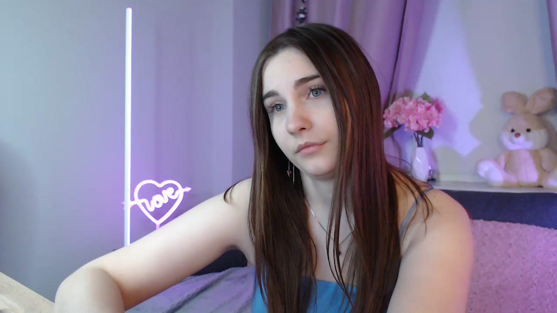 Gallery image thumbnail from LaneyGrey's myfreecams stream on, 01/22/2025, 15:00 image 13 of 20