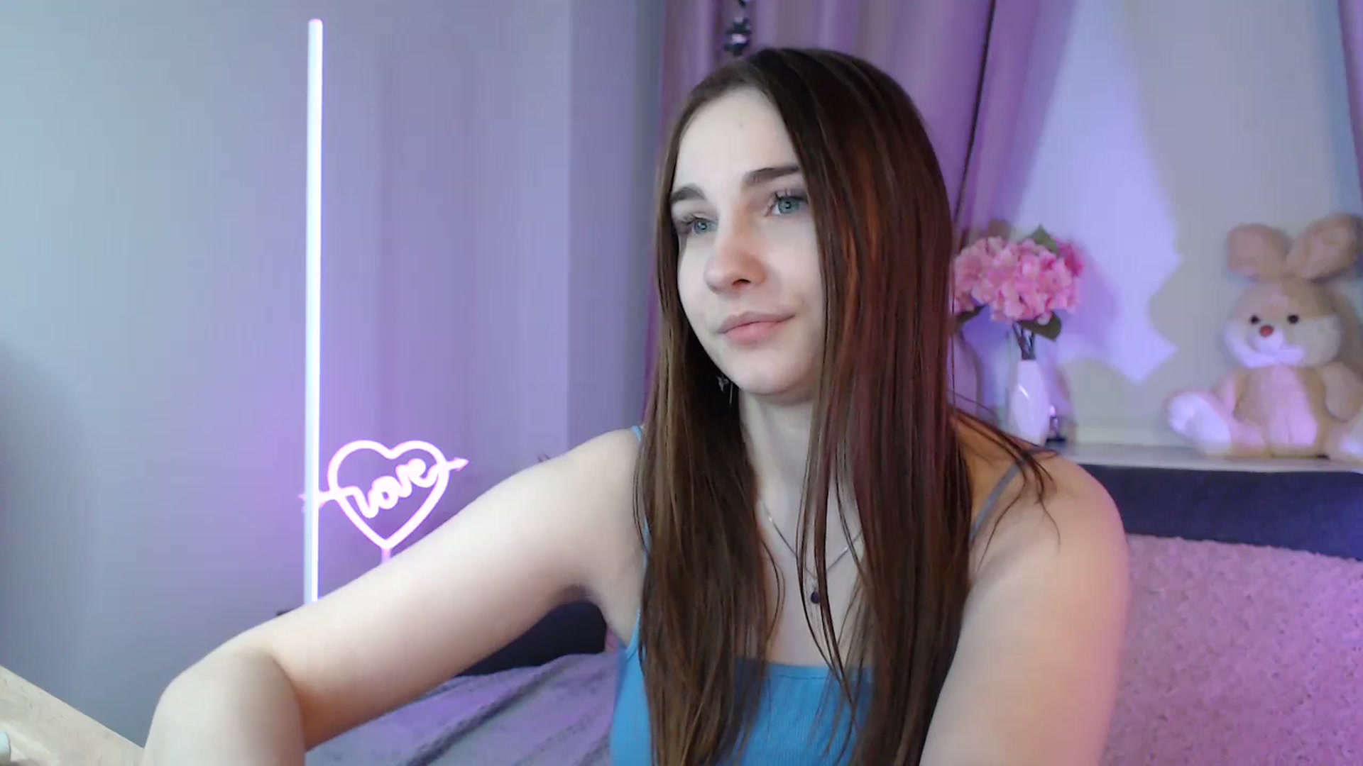 Gallery image thumbnail from LaneyGrey's myfreecams stream on, 01/22/2025, 15:00 image 14 of 20