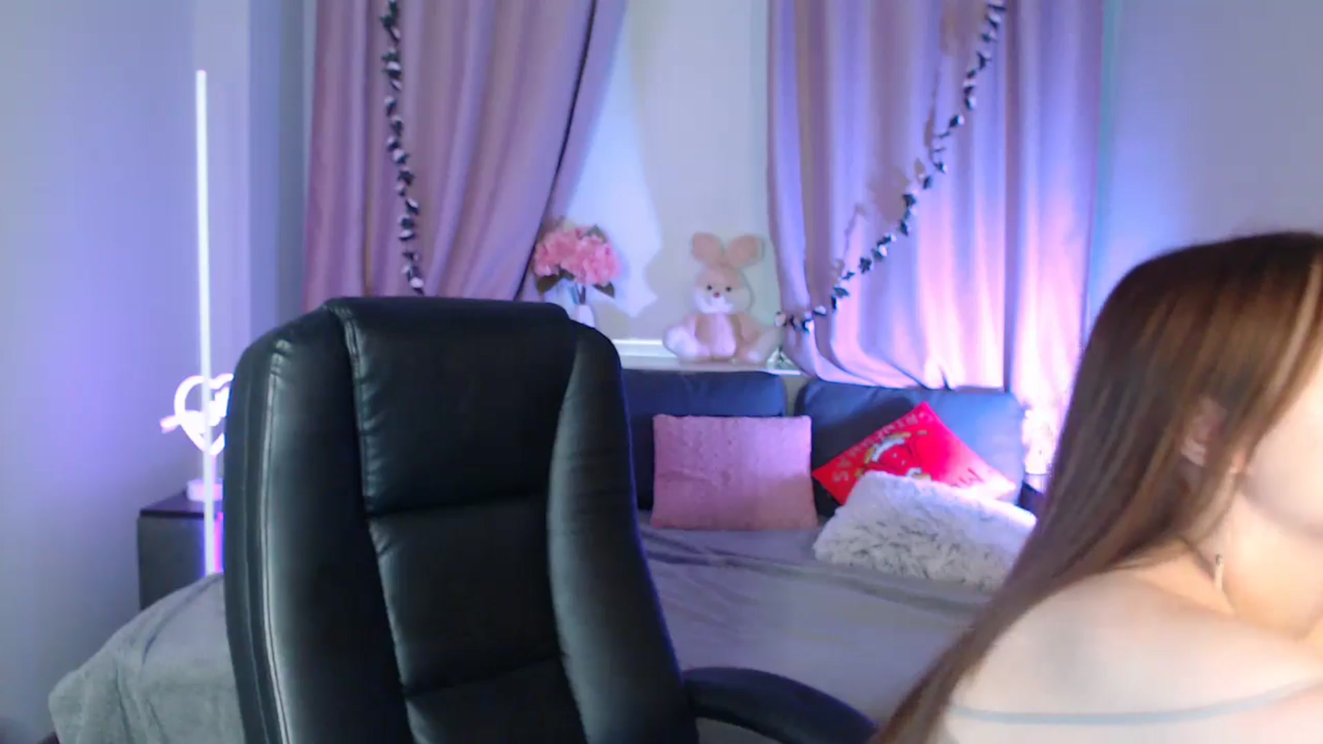 Gallery image thumbnail from LaneyGrey's myfreecams stream on, 01/24/2025, 09:40 image 5 of 20