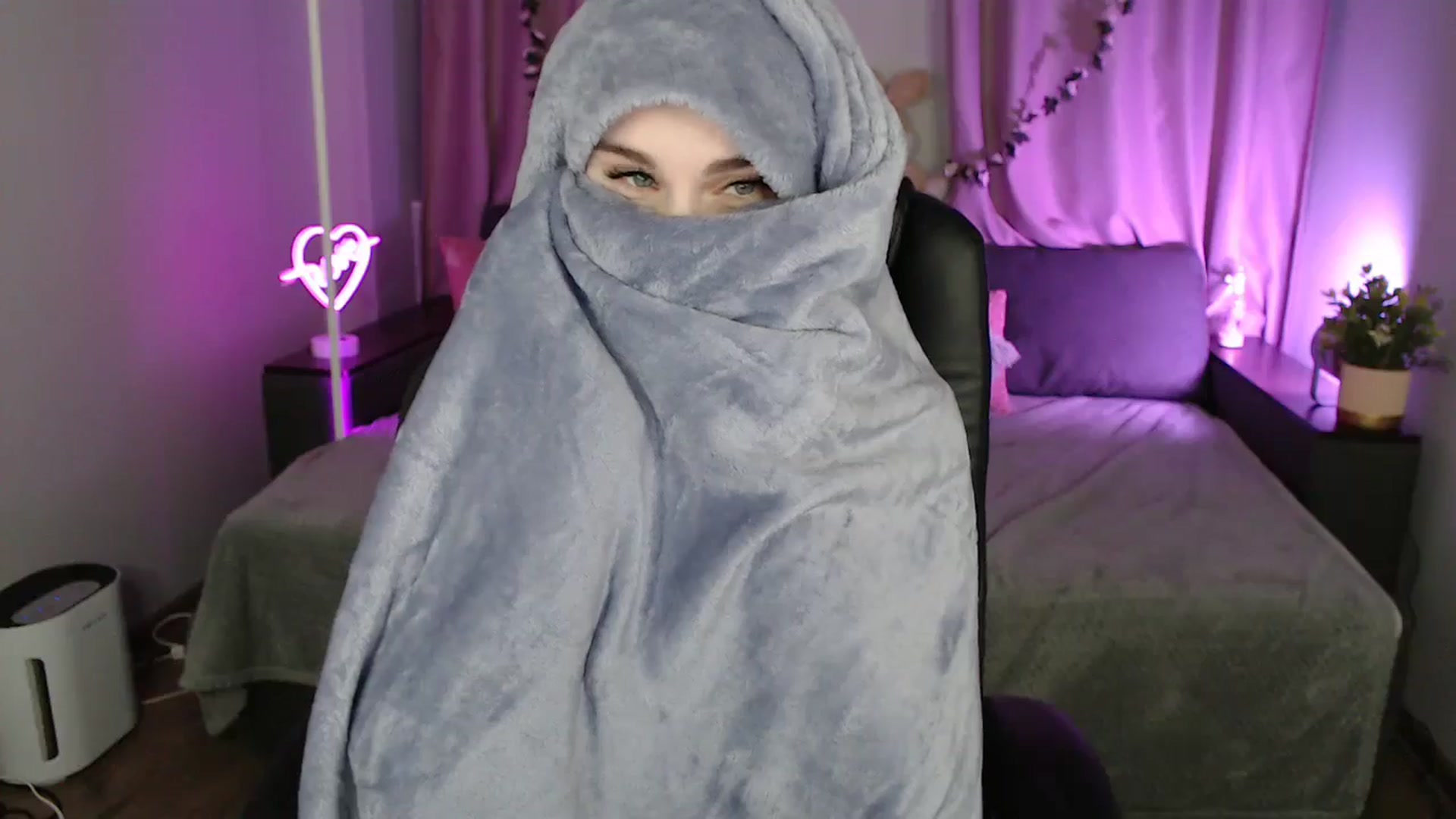 Gallery image thumbnail from LaneyGrey's myfreecams stream on, 01/26/2025, 13:59 image 17 of 20
