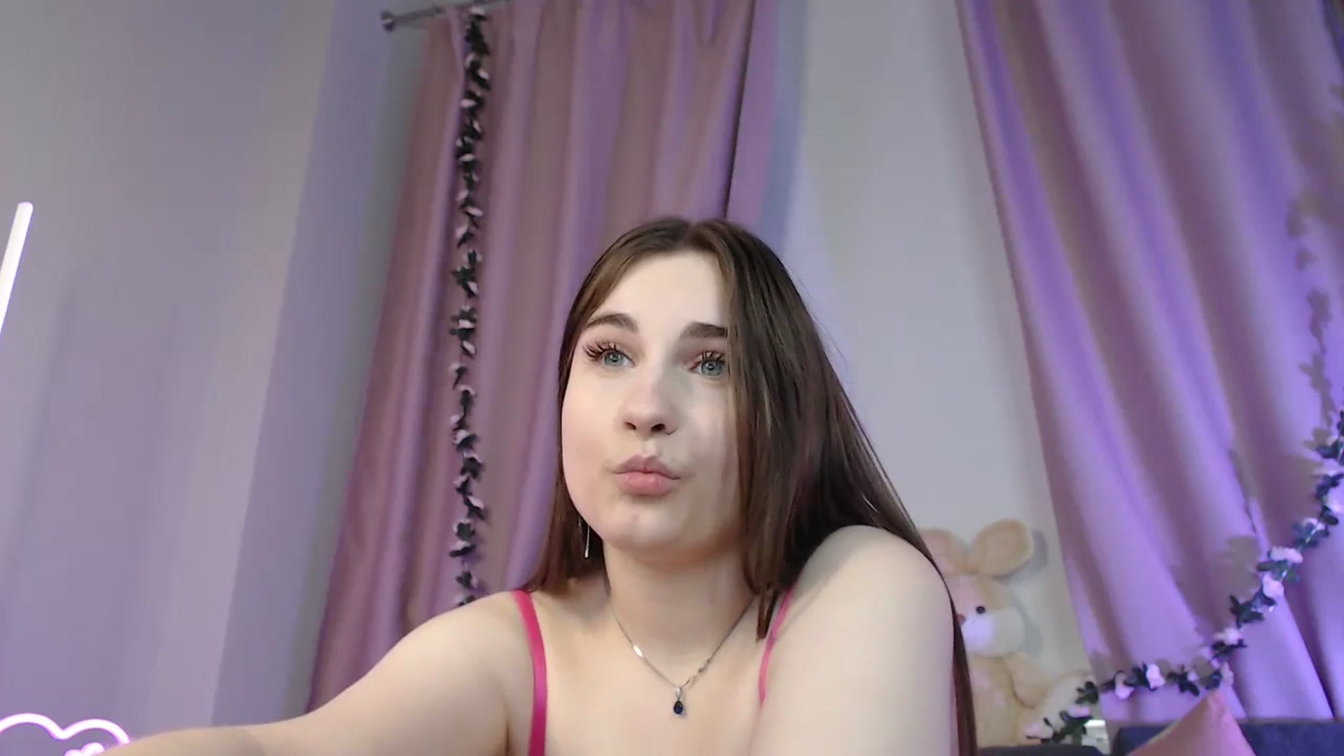 Gallery image thumbnail from LaneyGrey's myfreecams stream on, 01/31/2025, 12:54 image 14 of 20