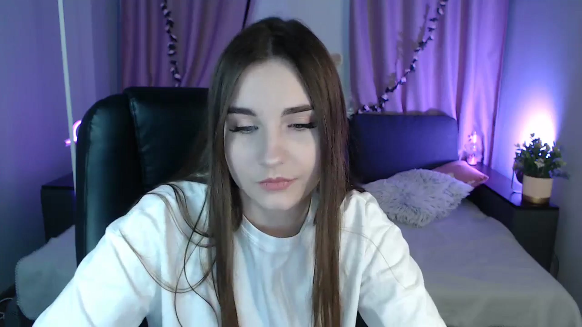 Gallery image thumbnail from LaneyGrey's myfreecams stream on, 02/03/2025, 10:00 image 11 of 20