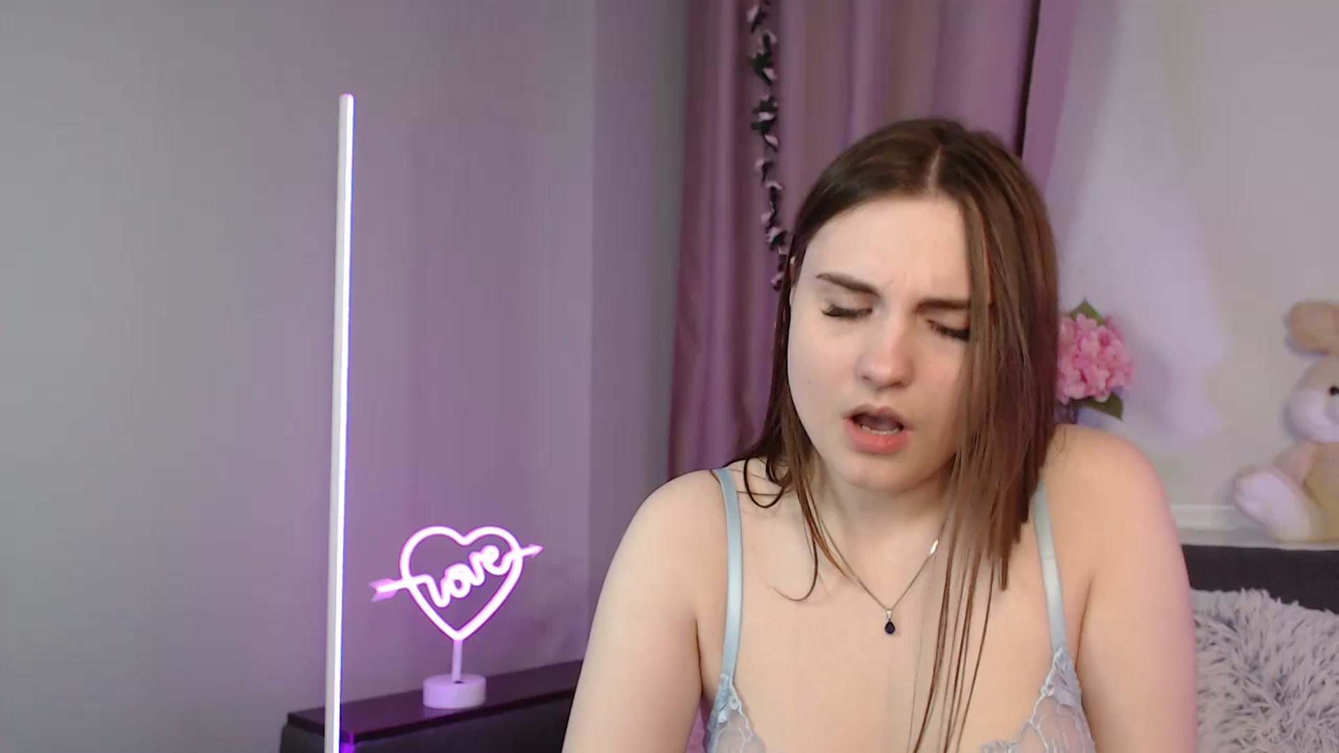 Gallery image thumbnail from LaneyGrey's myfreecams stream on, 02/03/2025, 14:55 image 1 of 20