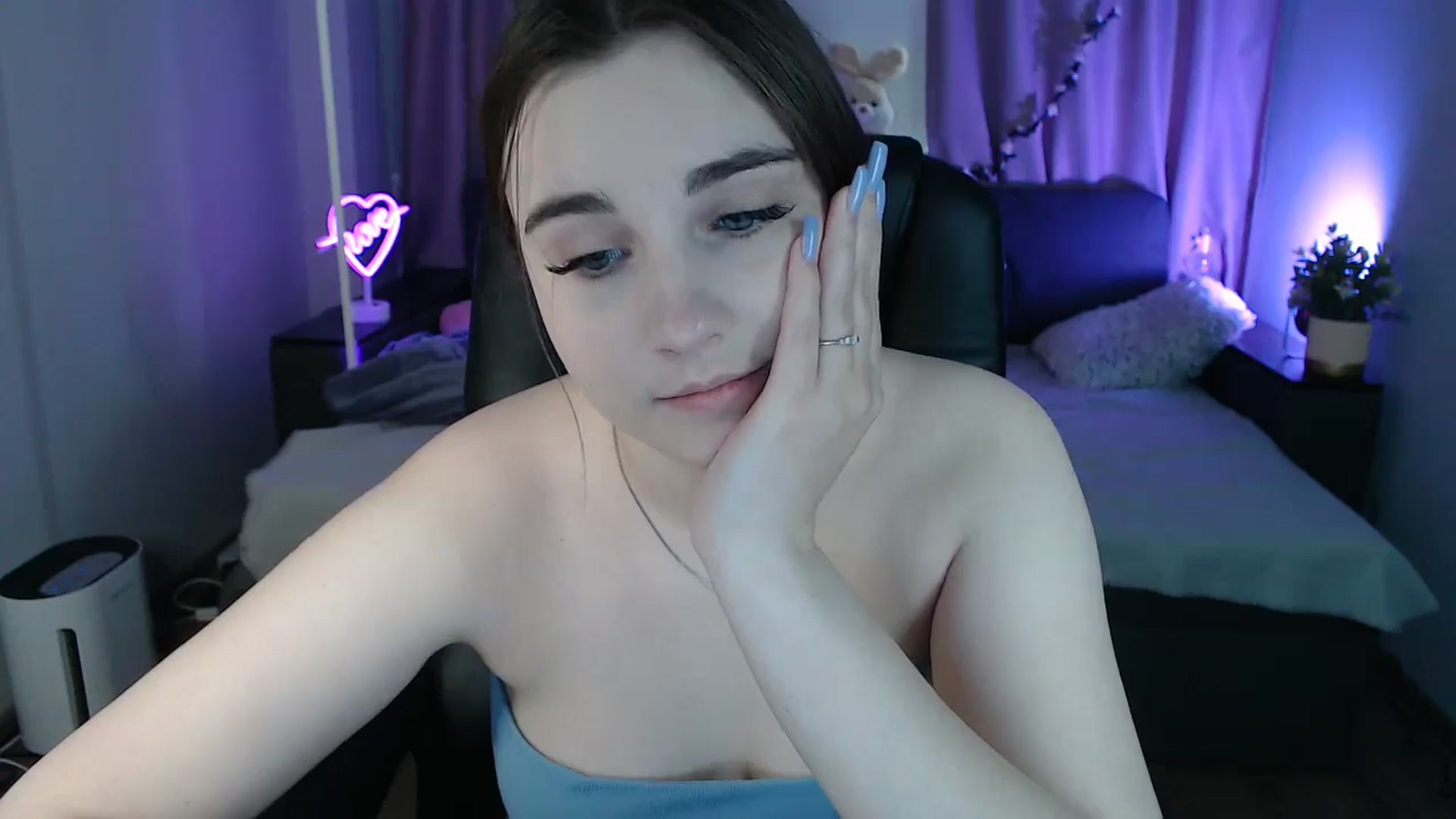 Gallery image thumbnail from LaneyGrey's myfreecams stream on, 02/04/2025, 11:50 image 15 of 20
