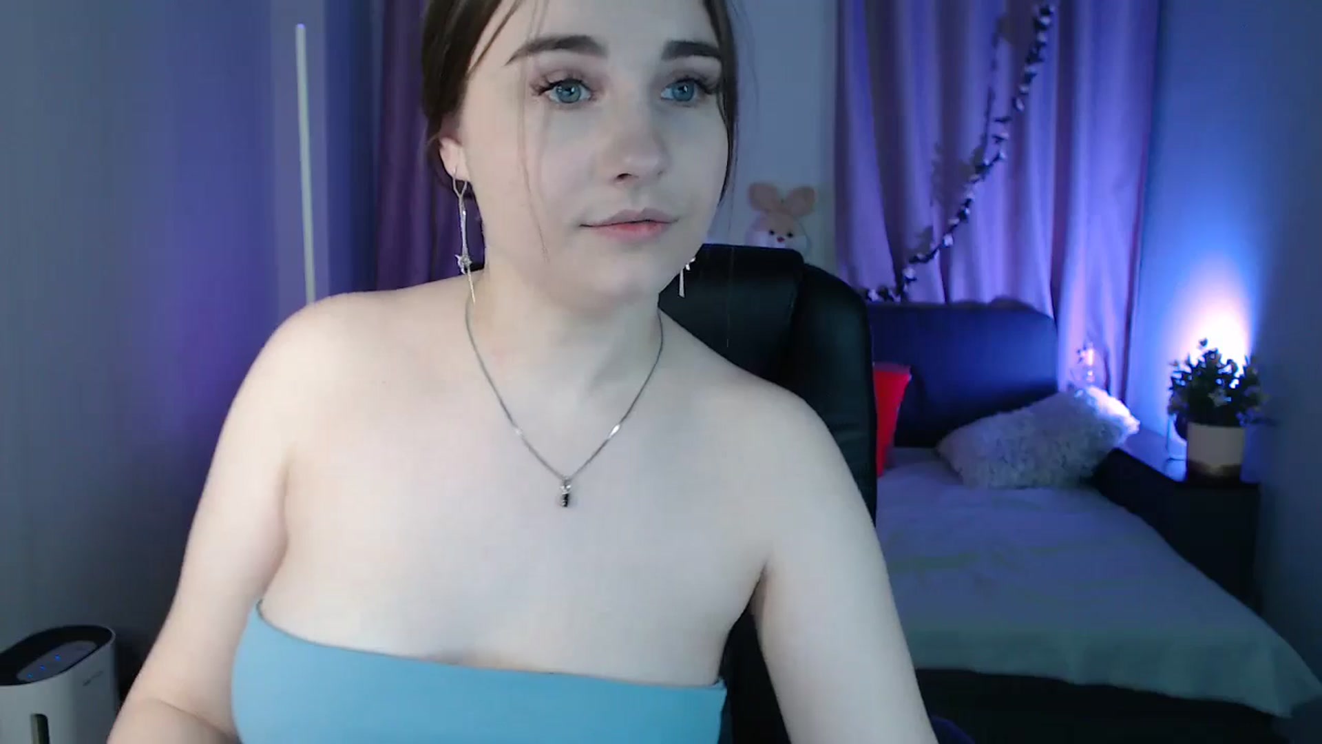 Gallery image thumbnail from LaneyGrey's myfreecams stream on, 02/04/2025, 12:53 image 20 of 20