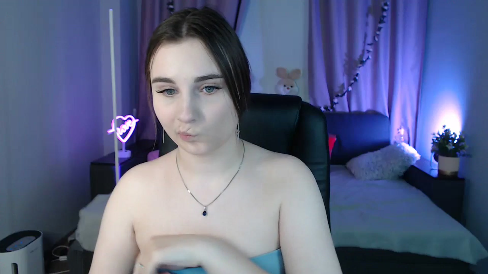Gallery image thumbnail from LaneyGrey's myfreecams stream on, 02/04/2025, 13:26 image 2 of 20