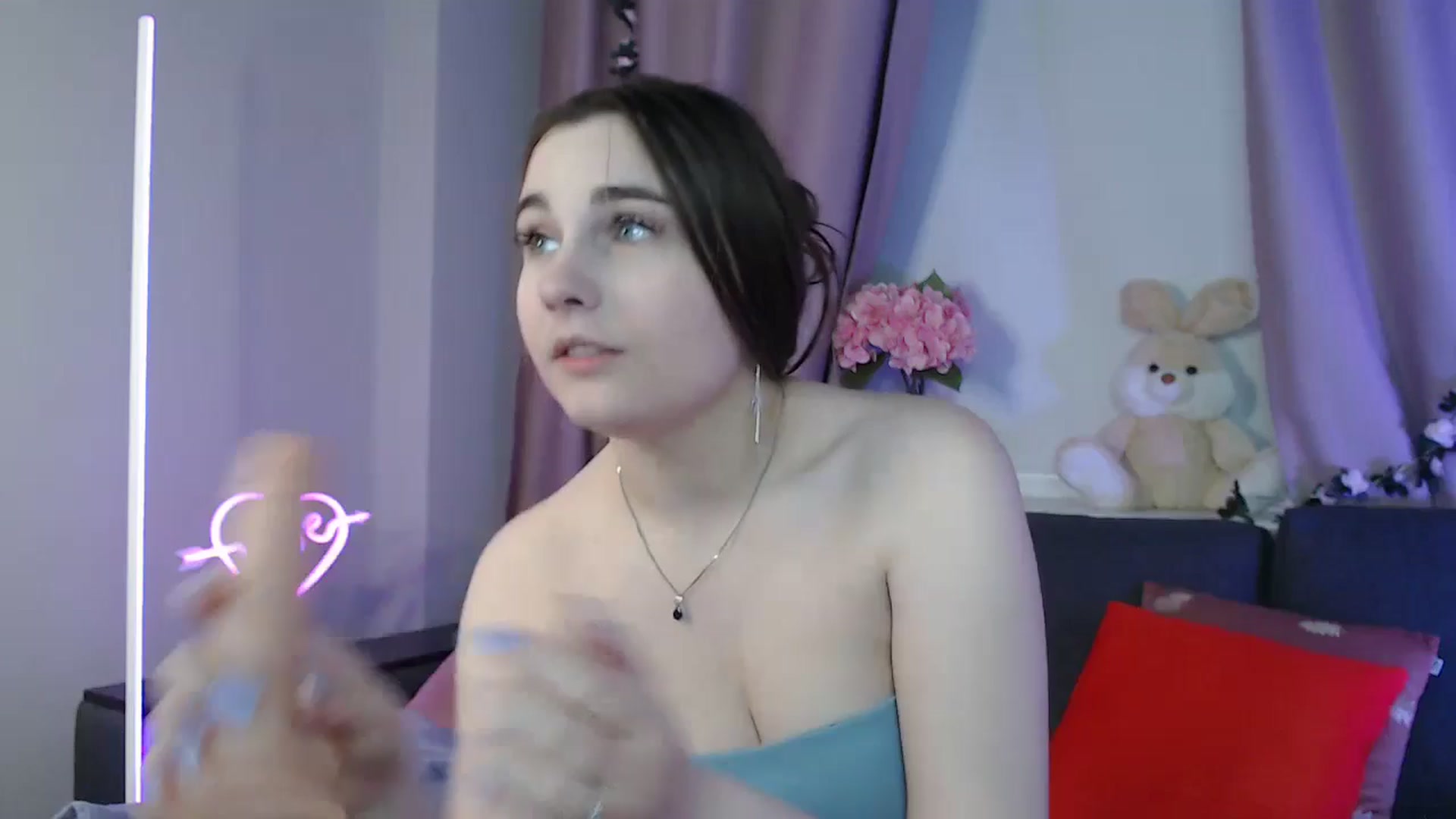 Gallery image thumbnail from LaneyGrey's myfreecams stream on, 02/04/2025, 13:26 image 7 of 20