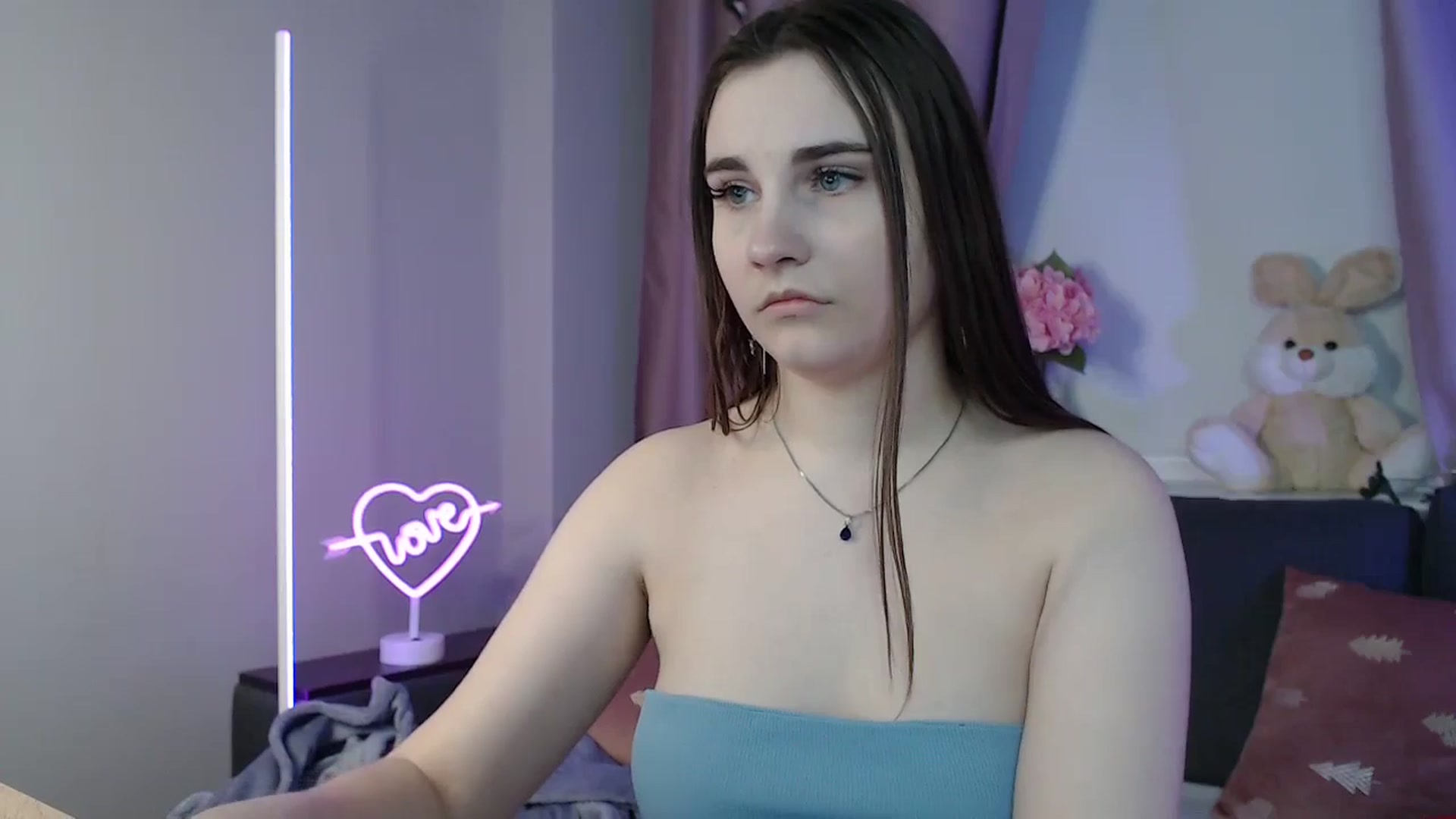 Gallery image thumbnail from LaneyGrey's myfreecams stream on, 02/04/2025, 14:03 image 8 of 20