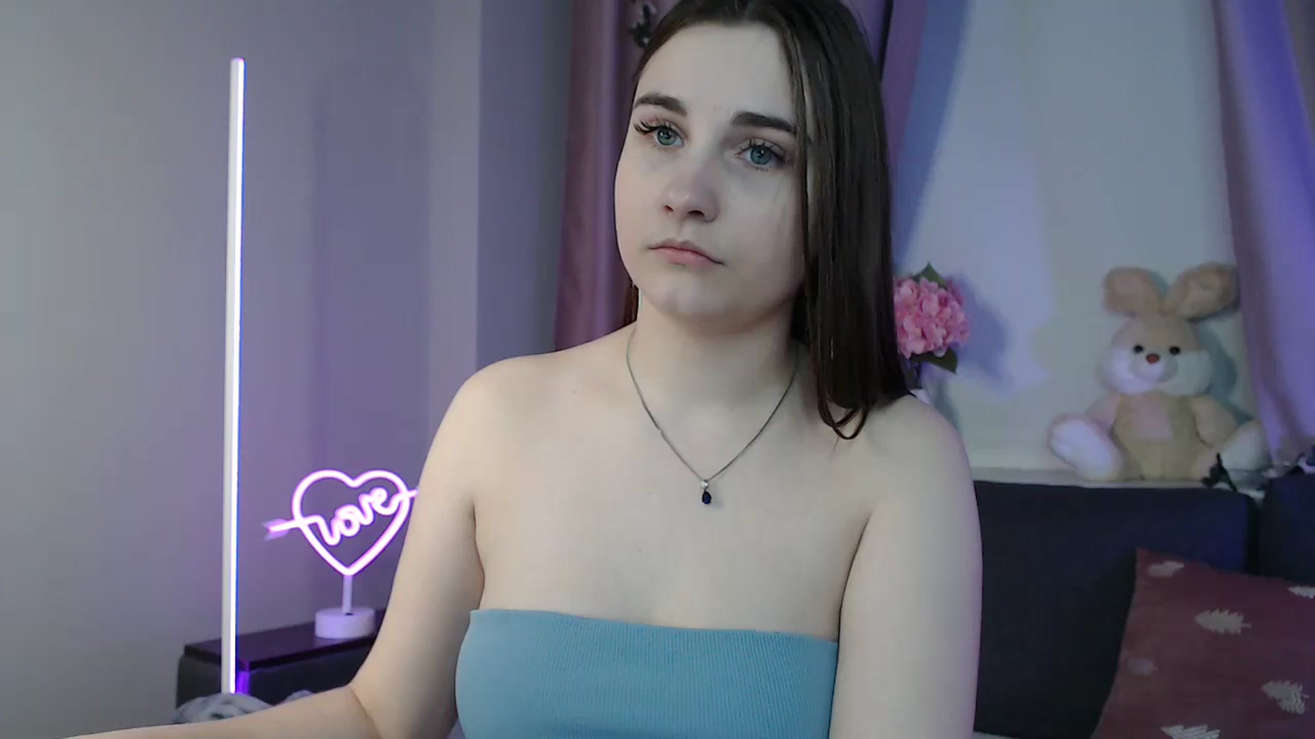 Gallery image thumbnail from LaneyGrey's myfreecams stream on, 02/04/2025, 14:50 image 5 of 20