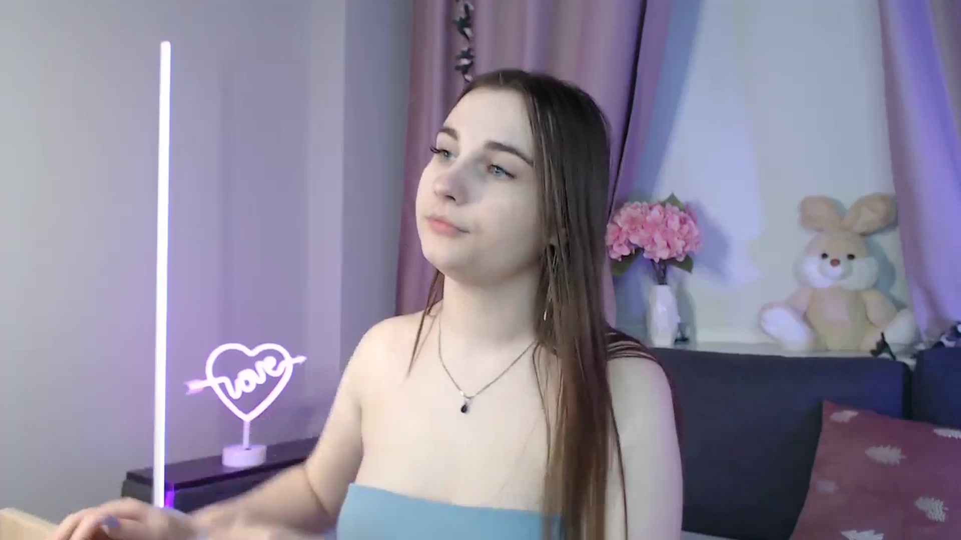 Gallery image thumbnail from LaneyGrey's myfreecams stream on, 02/04/2025, 14:50 image 10 of 20
