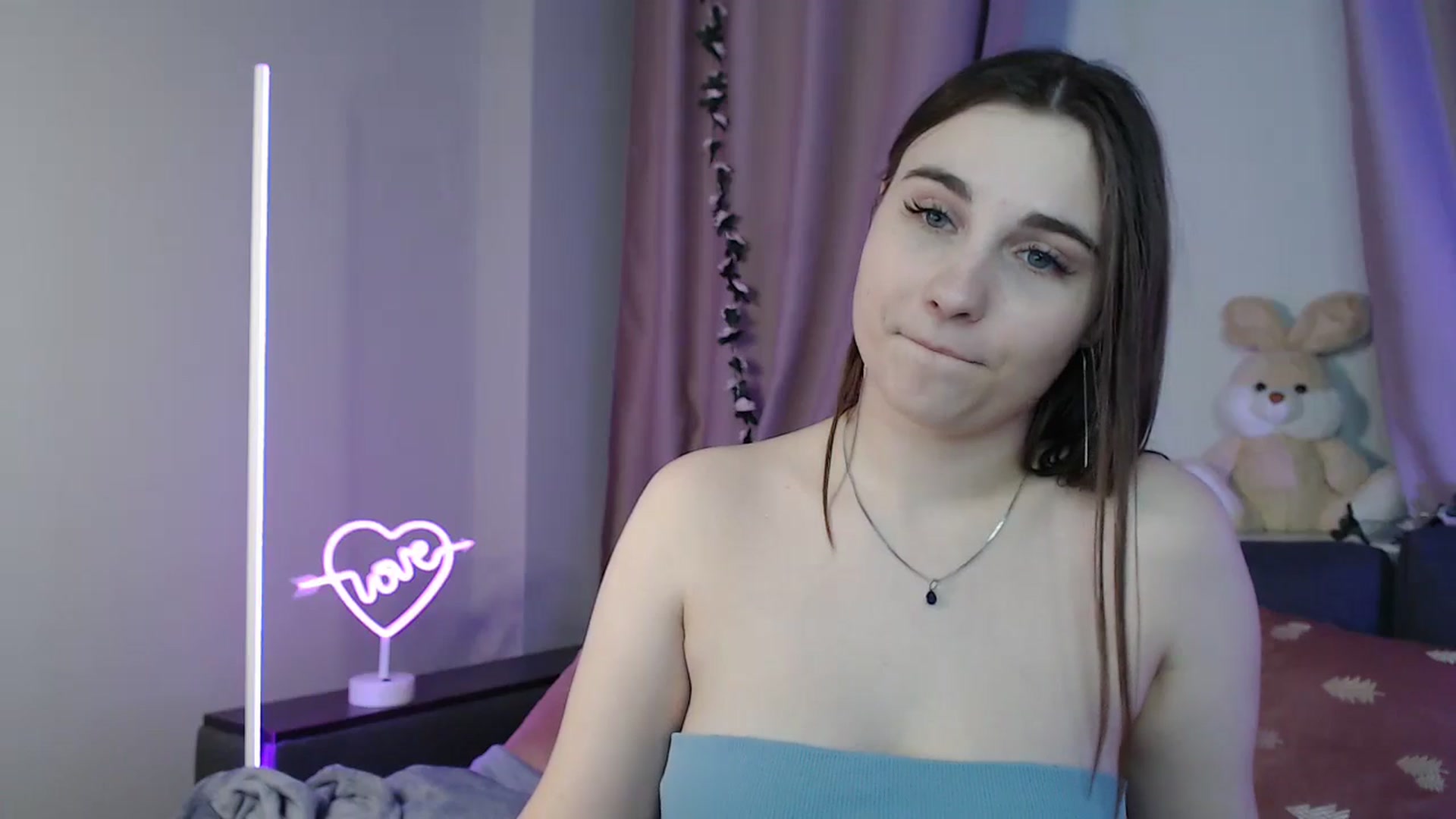 Gallery image thumbnail from LaneyGrey's myfreecams stream on, 02/04/2025, 14:50 image 9 of 20