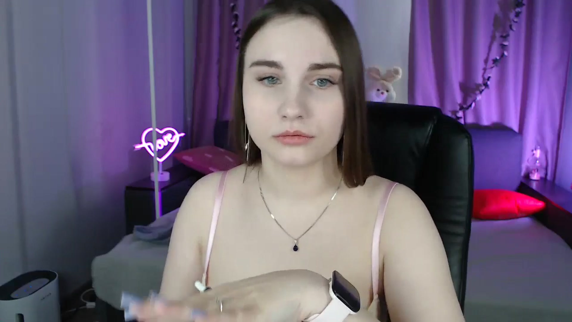 Gallery image thumbnail from LaneyGrey's myfreecams stream on, 02/11/2025, 09:46 image 9 of 20