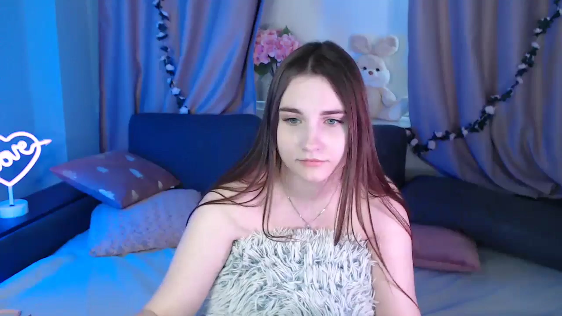 Gallery image thumbnail from LaneyGrey's myfreecams stream on, 02/11/2025, 11:09 image 7 of 20