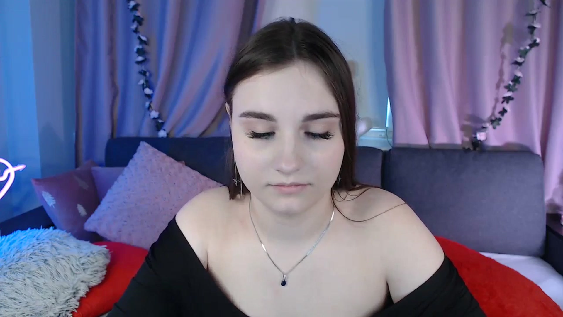 Gallery image thumbnail from LaneyGrey's myfreecams stream on, 02/16/2025, 10:45 image 19 of 20