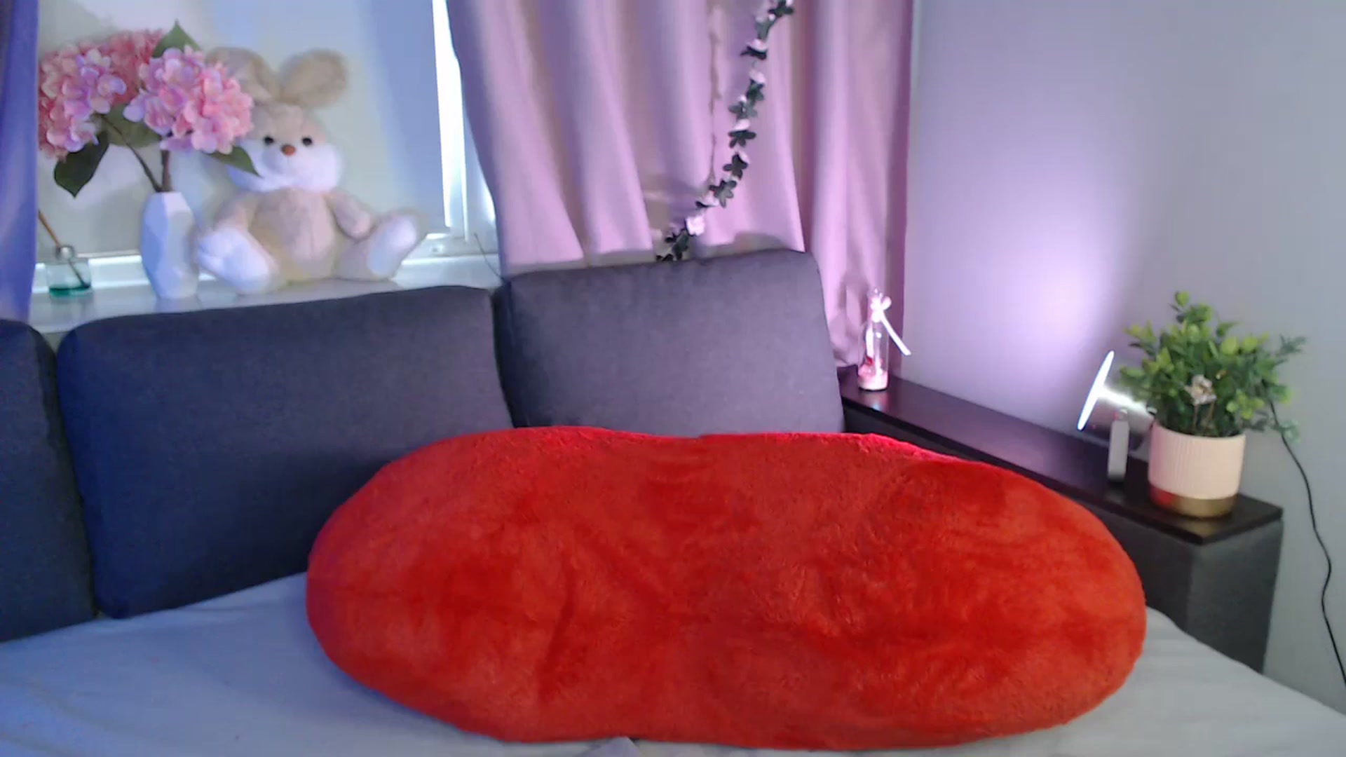 Gallery image thumbnail from LaneyGrey's myfreecams stream on, 02/17/2025, 13:39 image 10 of 20