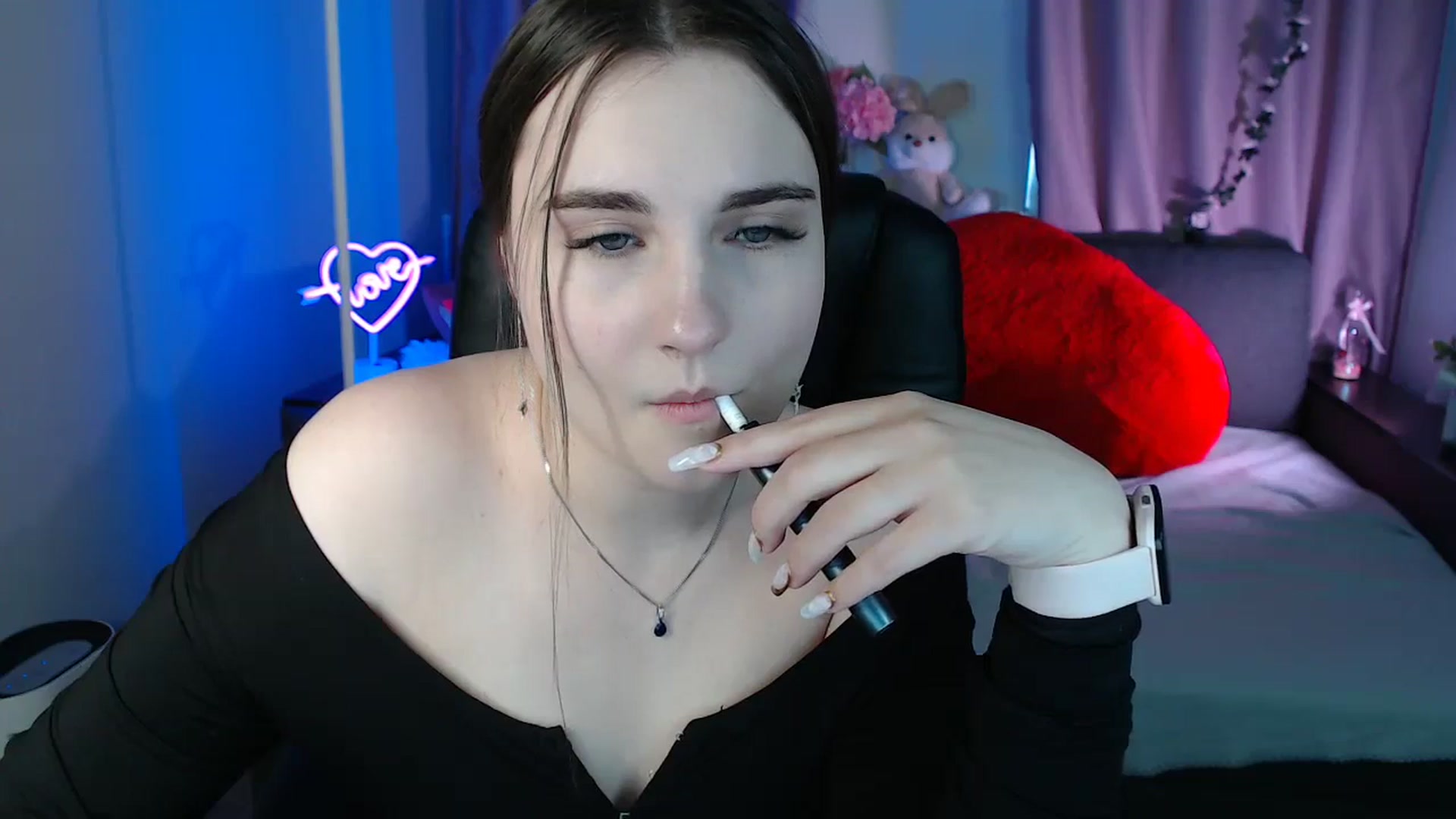 Gallery image thumbnail from LaneyGrey's myfreecams stream on, 02/24/2025, 10:22 image 7 of 20