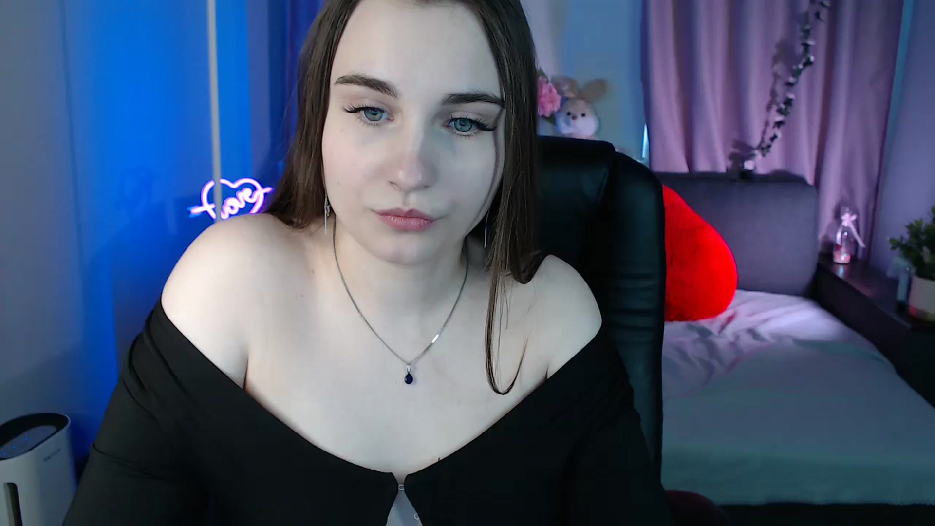 Gallery image thumbnail from LaneyGrey's myfreecams stream on, 02/24/2025, 13:46 image 1 of 20