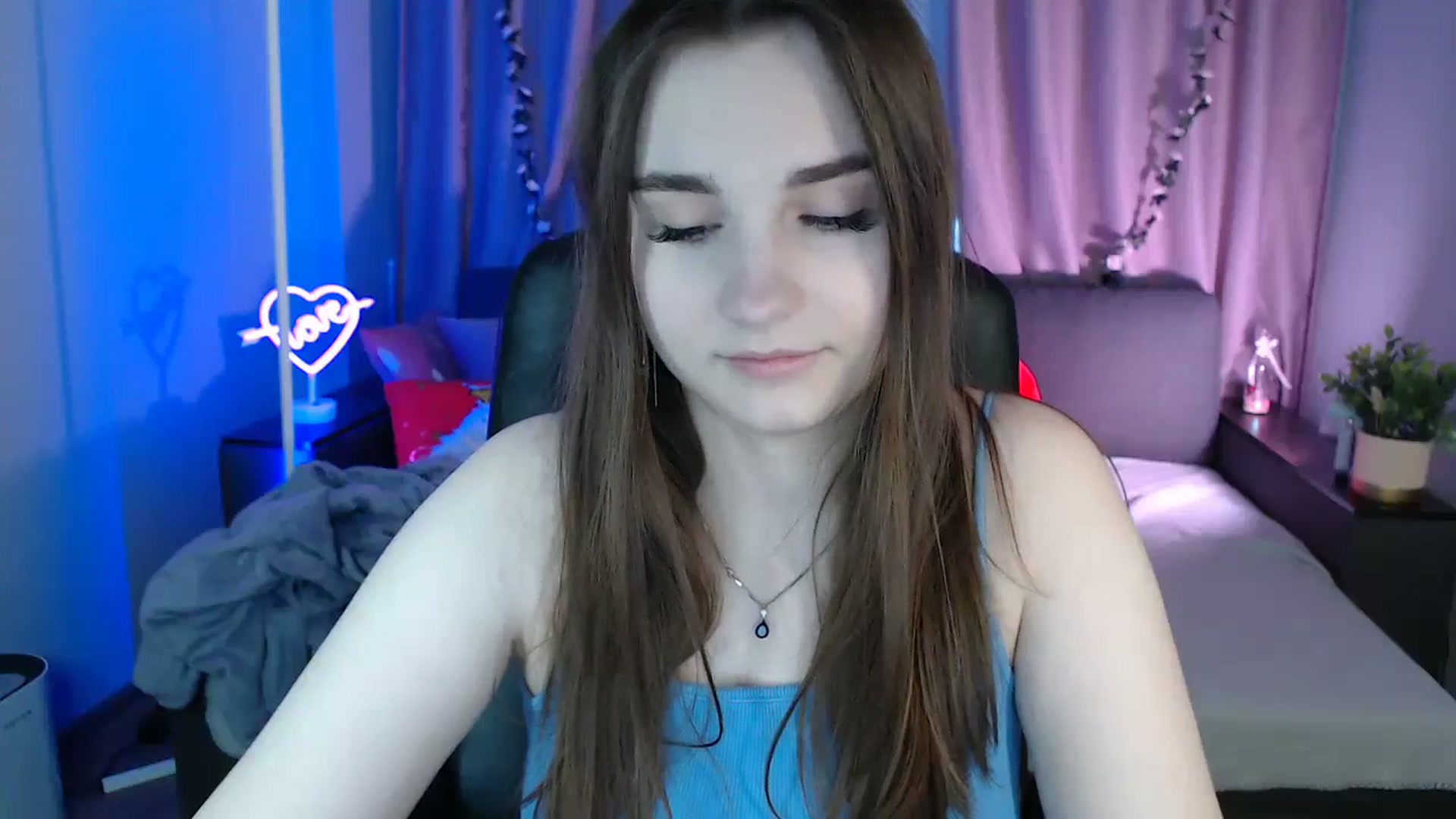 Gallery image thumbnail from LaneyGrey's myfreecams stream on, 02/25/2025, 09:27 image 3 of 20