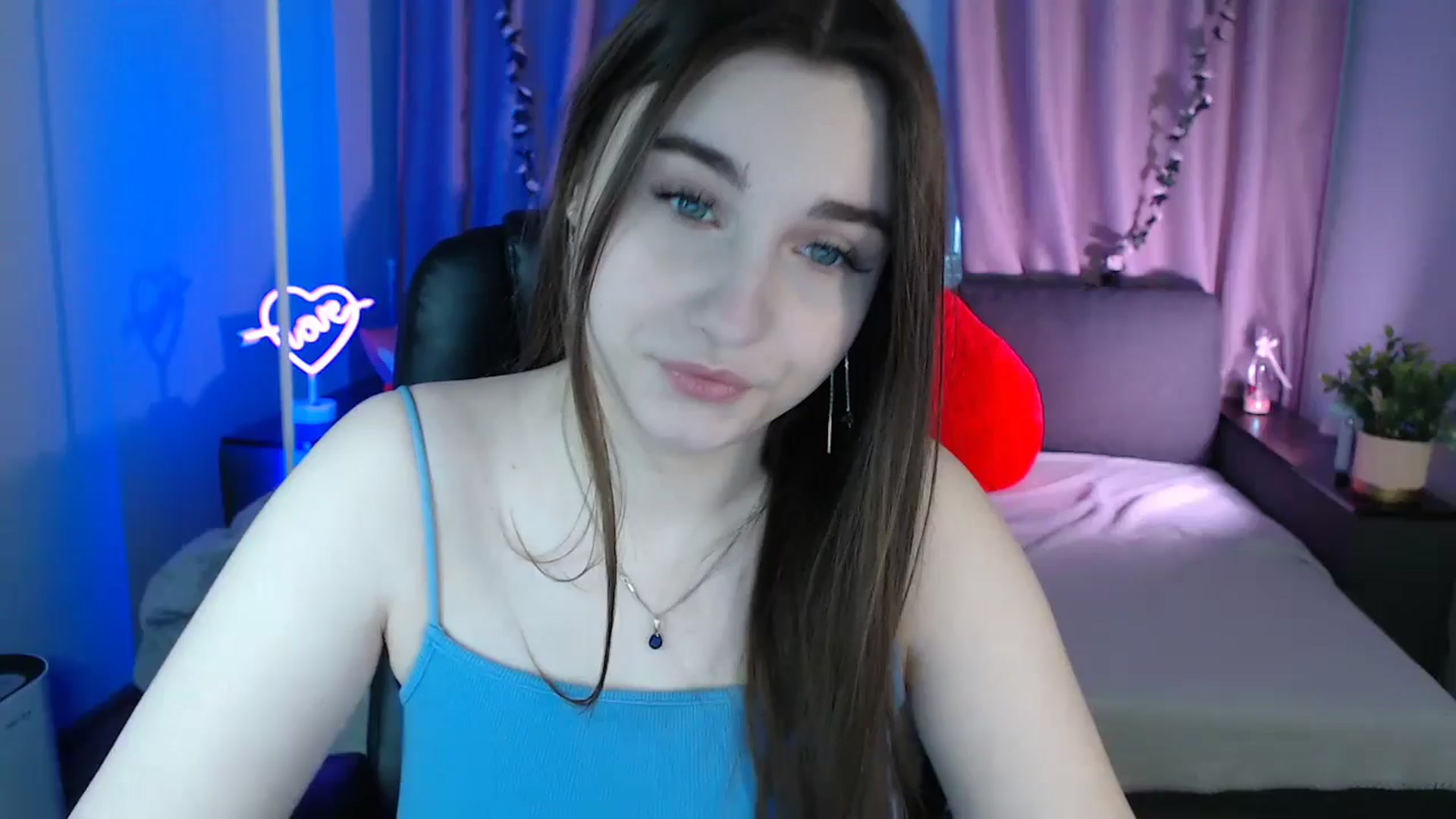 Gallery image thumbnail from LaneyGrey's myfreecams stream on, 02/25/2025, 09:27 image 8 of 20