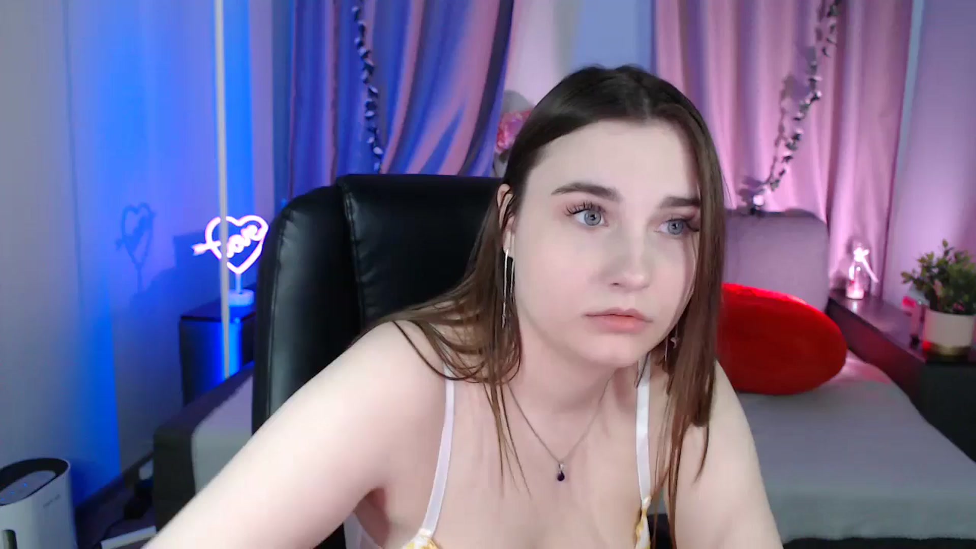 Gallery image thumbnail from LaneyGrey's myfreecams stream on, 02/26/2025, 11:34 image 20 of 20