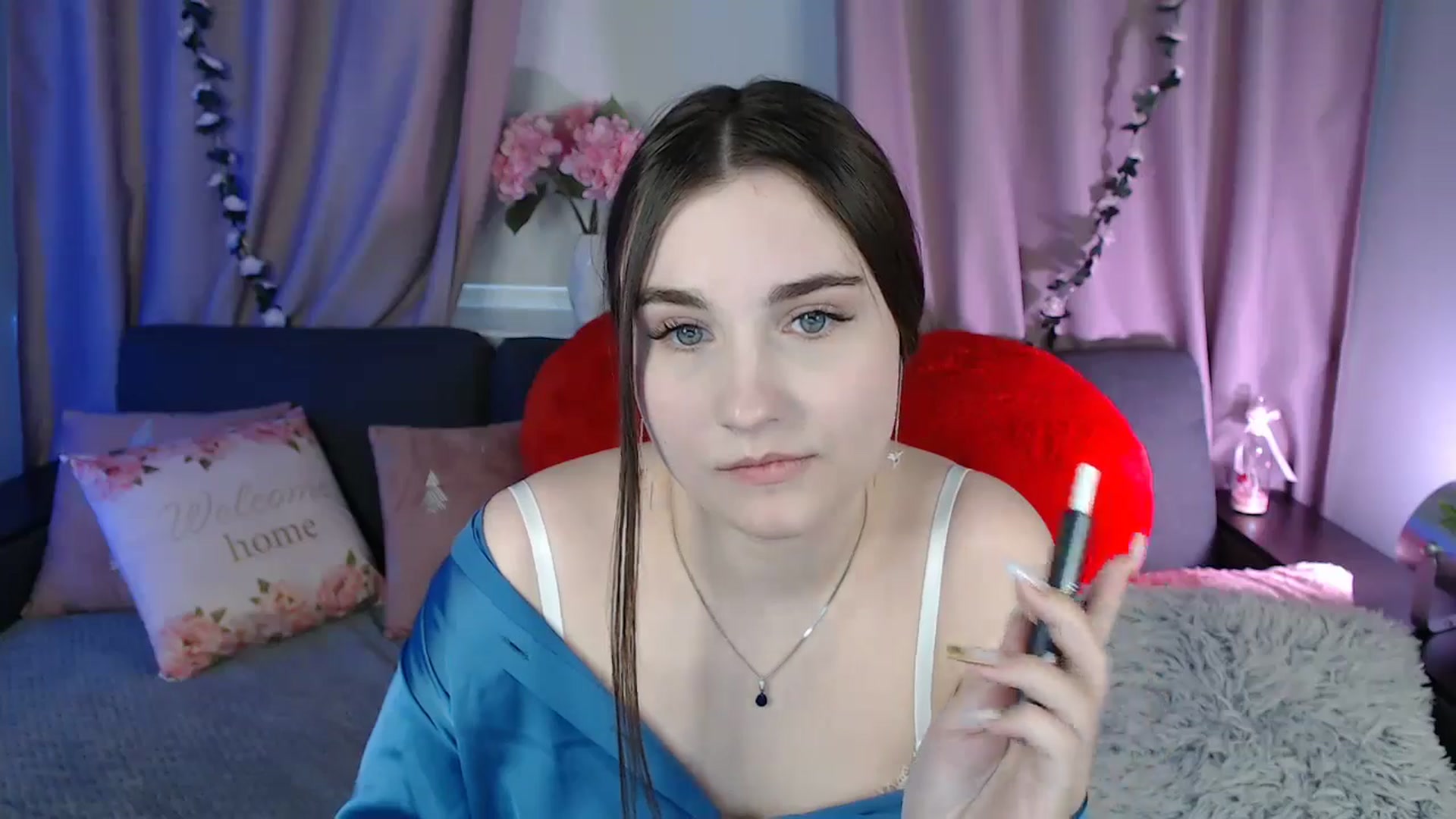 Gallery image thumbnail from LaneyGrey's myfreecams stream on, 02/28/2025, 11:25 image 3 of 20