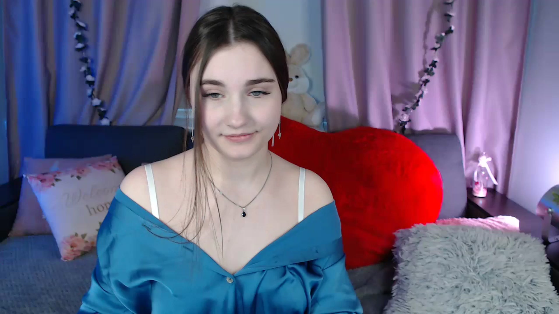 Gallery image thumbnail from LaneyGrey's myfreecams stream on, 02/28/2025, 11:25 image 1 of 20