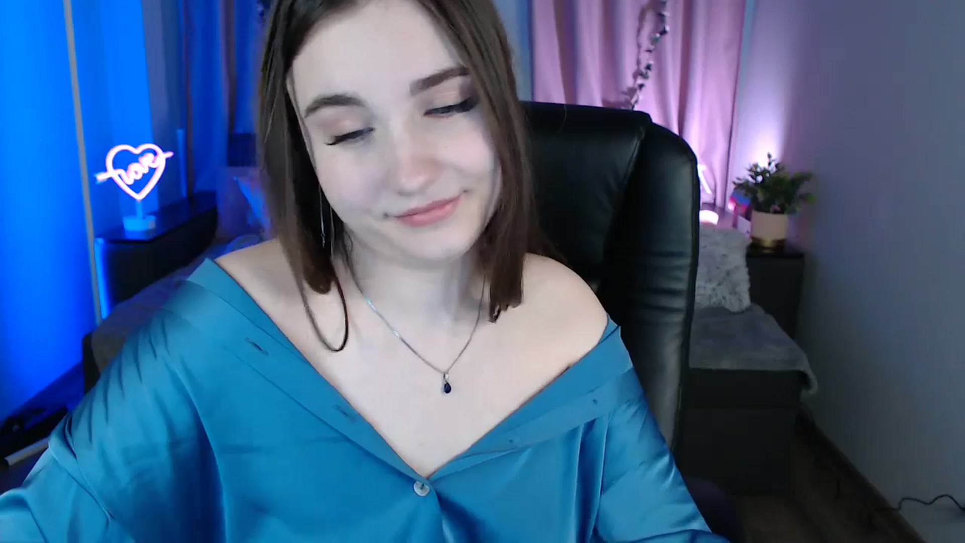 Gallery image thumbnail from LaneyGrey's myfreecams stream on, 02/28/2025, 12:41 image 9 of 20