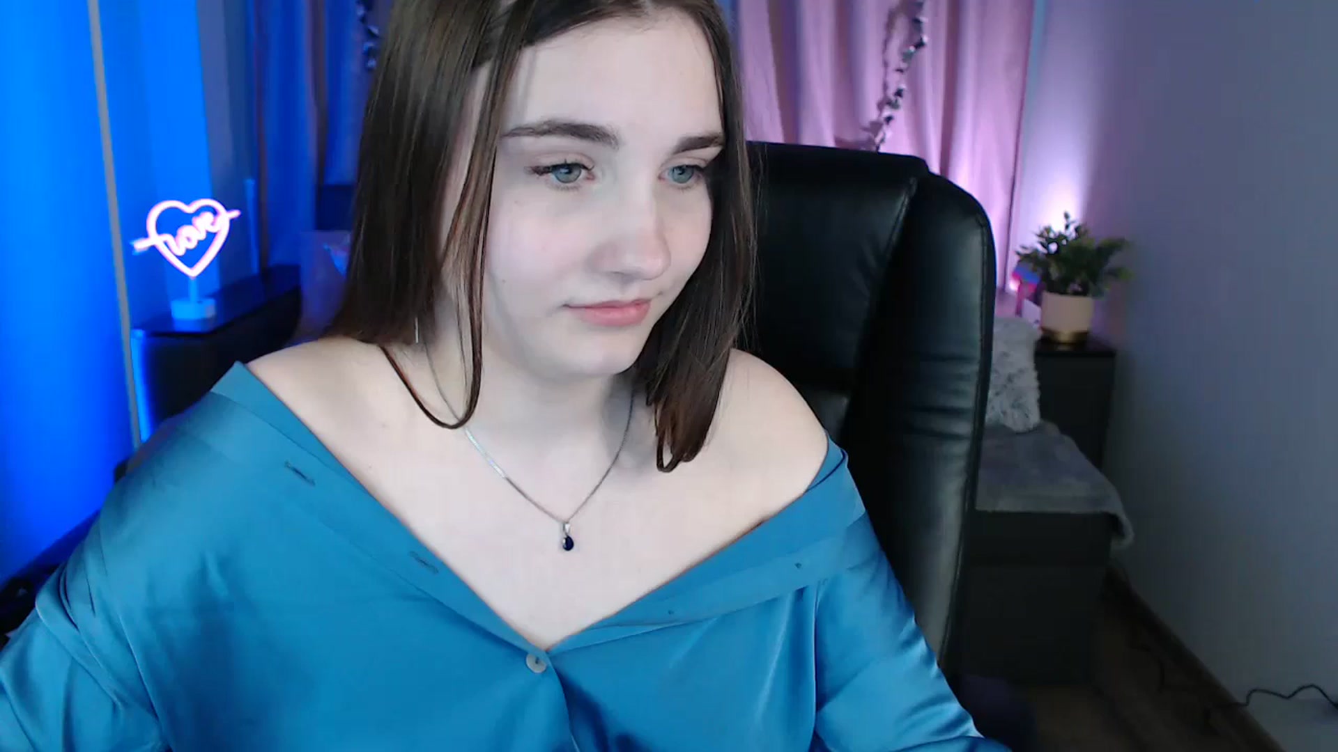 Gallery image thumbnail from LaneyGrey's myfreecams stream on, 02/28/2025, 12:41 image 8 of 20