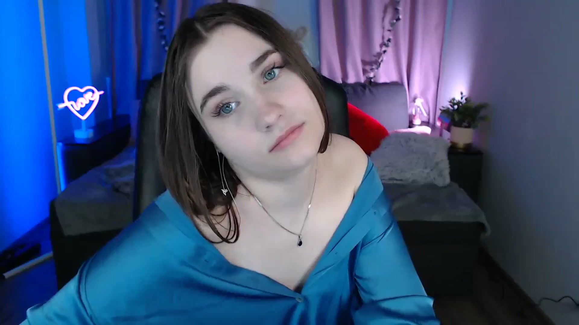 Gallery image thumbnail from LaneyGrey's myfreecams stream on, 02/28/2025, 12:41 image 16 of 20
