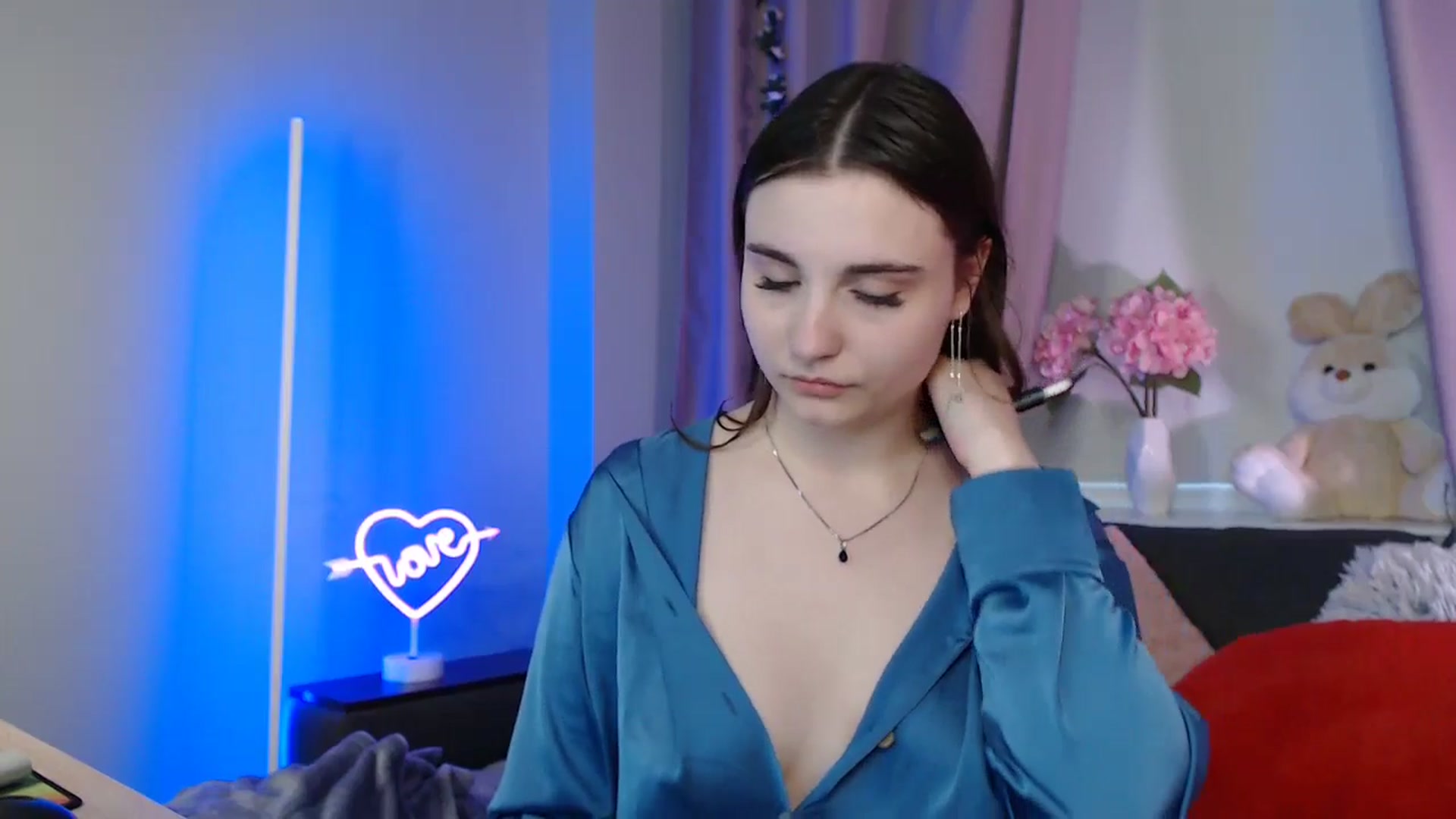 Gallery image thumbnail from LaneyGrey's myfreecams stream on, 02/28/2025, 14:38 image 19 of 20
