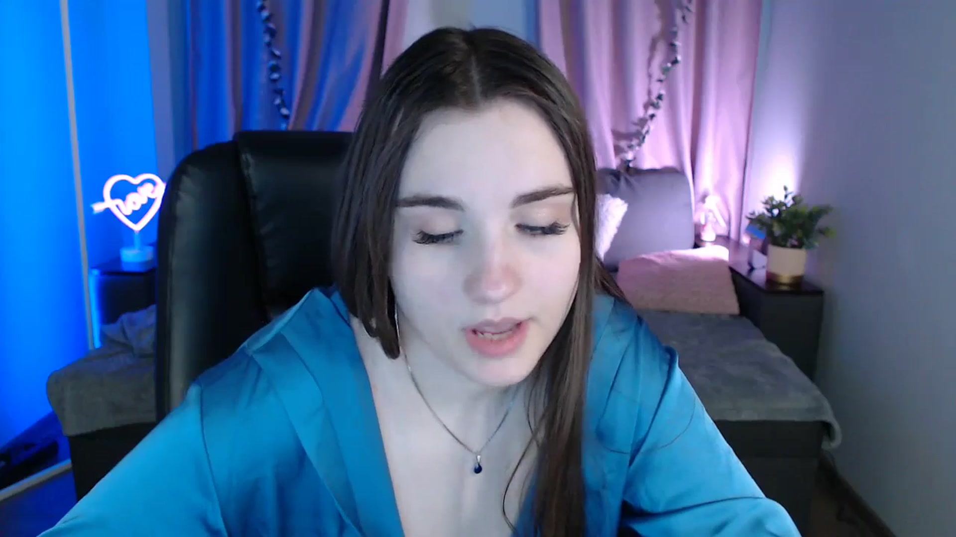 Gallery image thumbnail from LaneyGrey's myfreecams stream on, 02/28/2025, 14:38 image 13 of 20