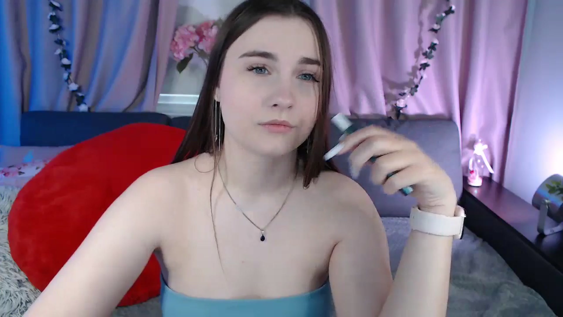 Gallery image thumbnail from LaneyGrey's myfreecams stream on, 03/02/2025, 10:25 image 10 of 20