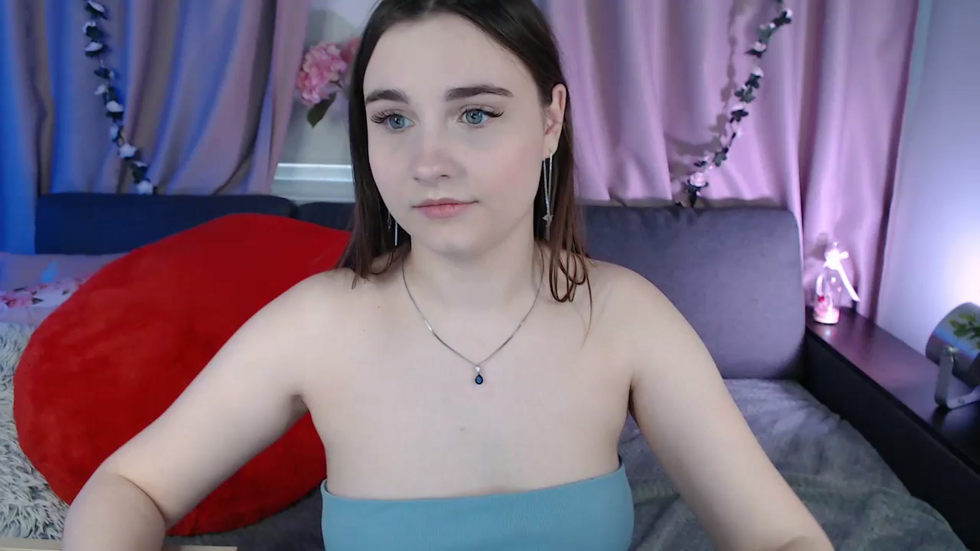 Gallery image thumbnail from LaneyGrey's myfreecams stream on, 03/02/2025, 11:42 image 1 of 20