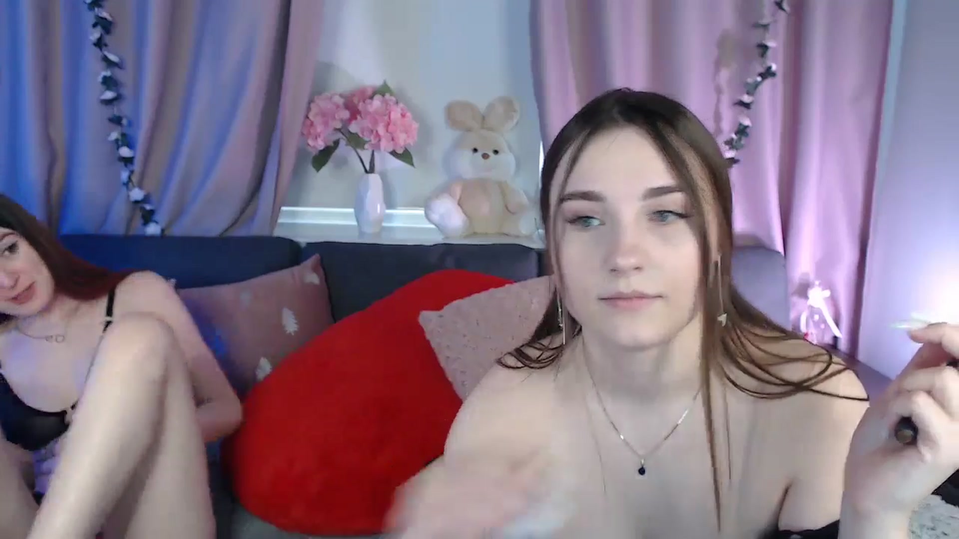 Gallery image thumbnail from LaneyGrey's myfreecams stream on, 03/04/2025, 12:40 image 2 of 20