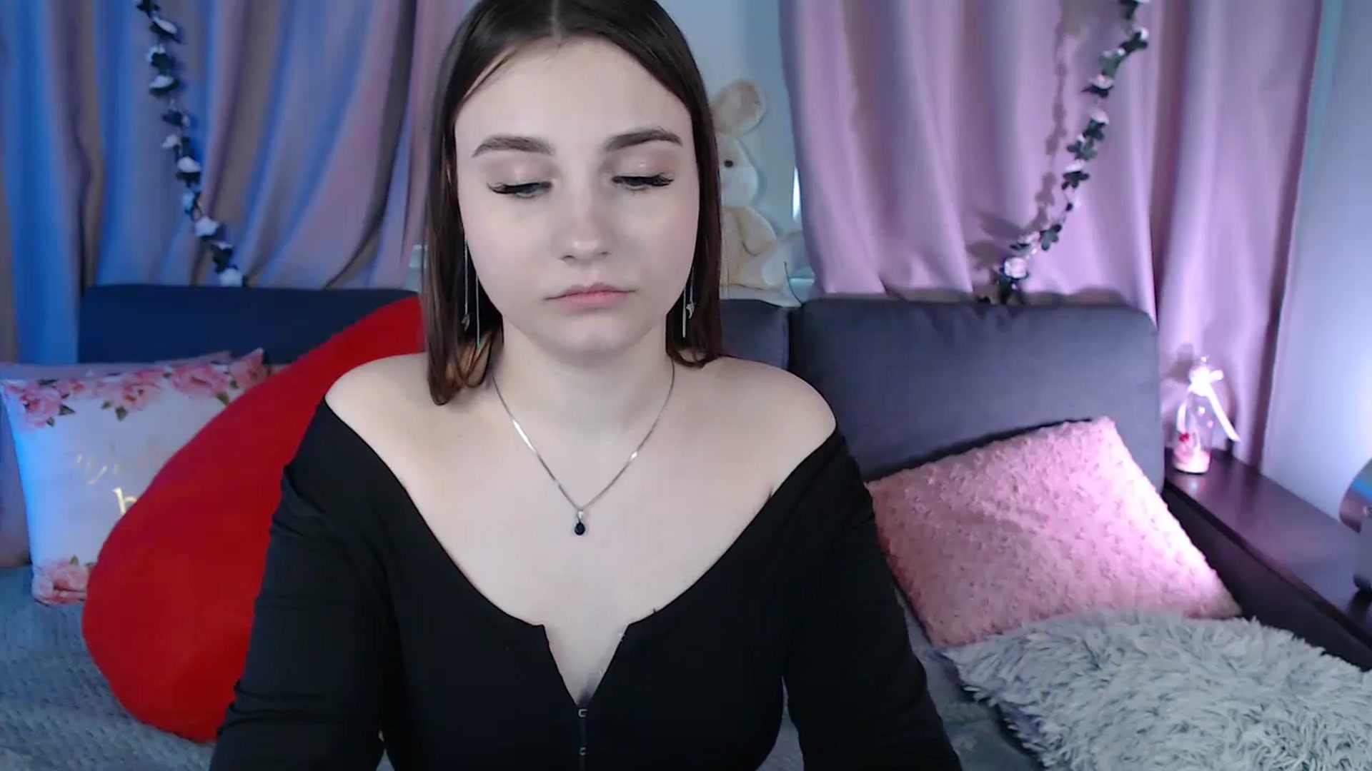 Gallery image thumbnail from LaneyGrey's myfreecams stream on, 03/05/2025, 12:43 image 8 of 20